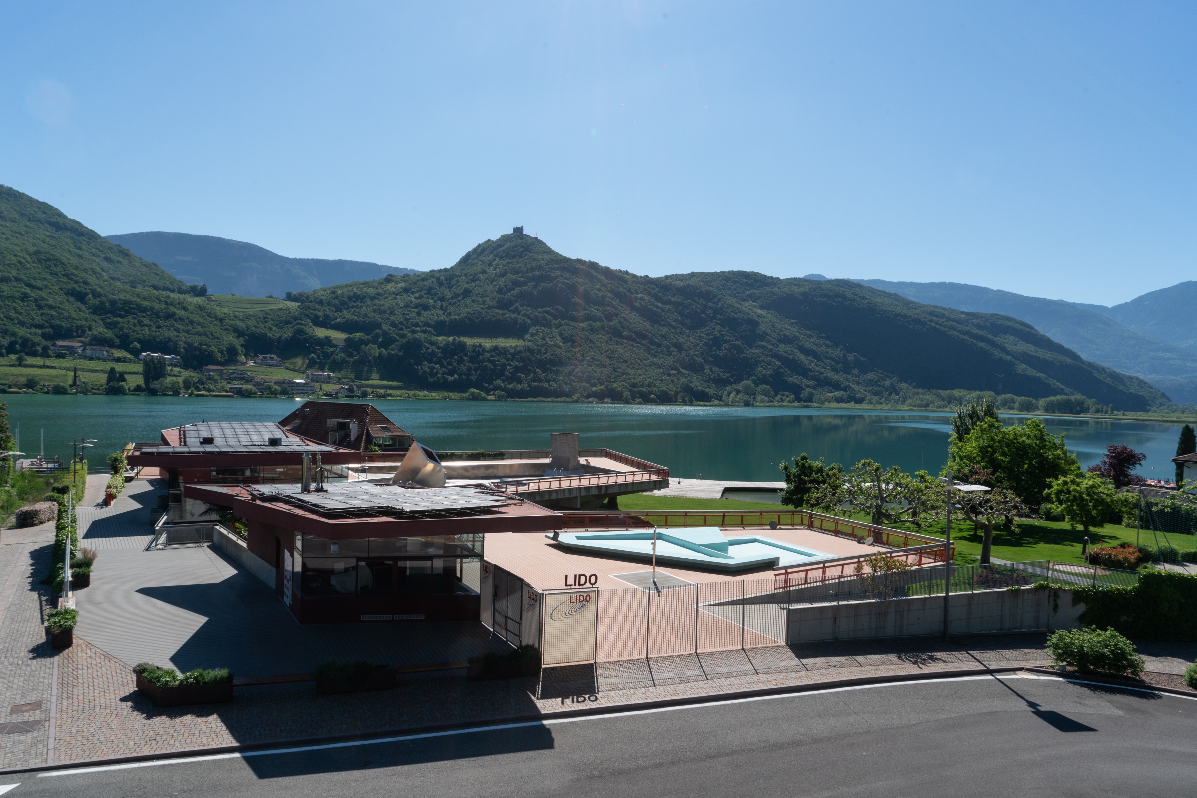 Am See 1 / Ferienwohnung mit 1 Schlafzimmer und Balkon mit Seeblick – Kaltern am See, Südtiroler Weinstrasse · 1 Schlafzimmer