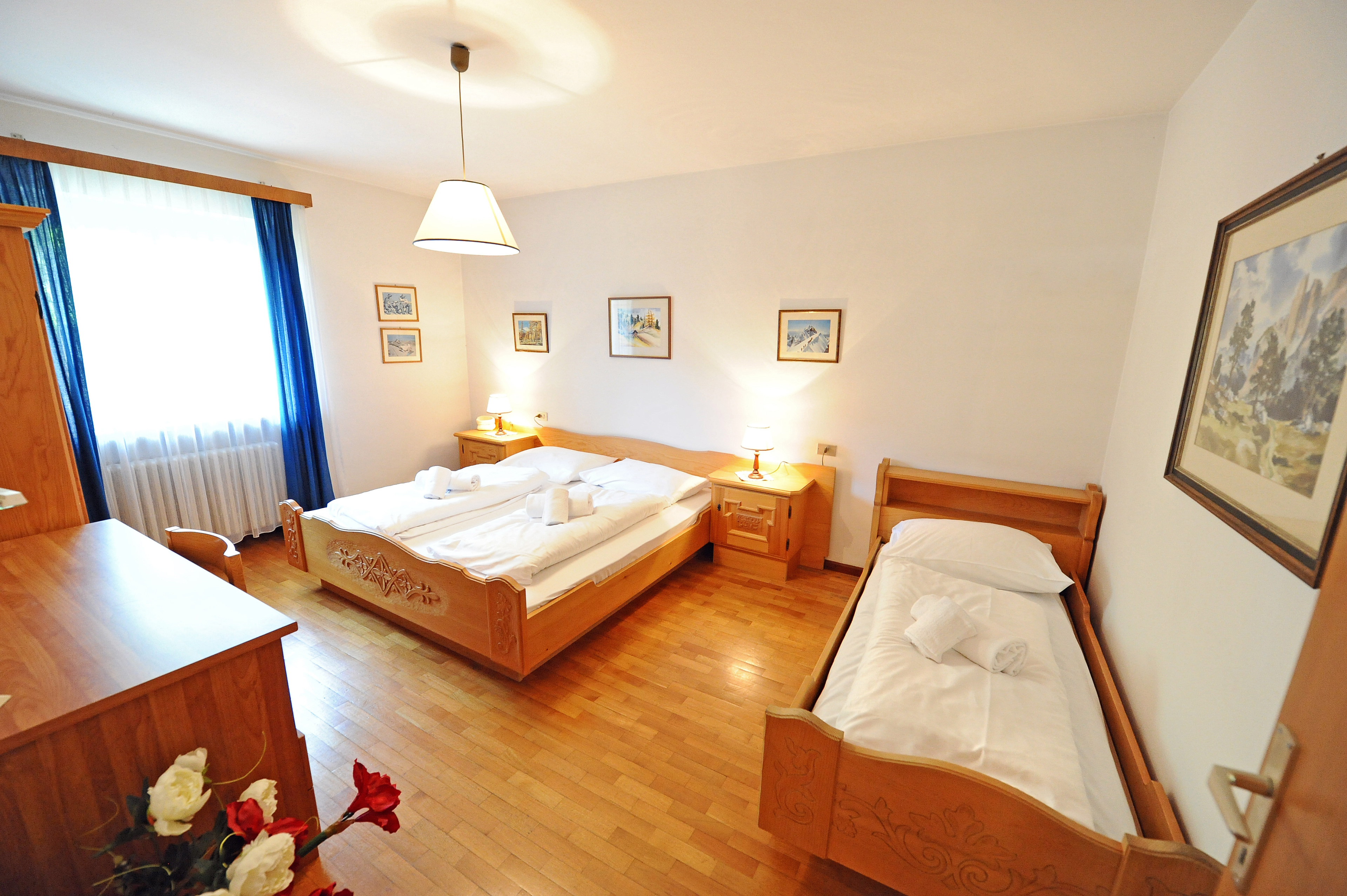 Ferienwohnung mit 3 Schlafzimmer und Balkon – St. Ulrich, Gröden · 3 Schlafzimmer