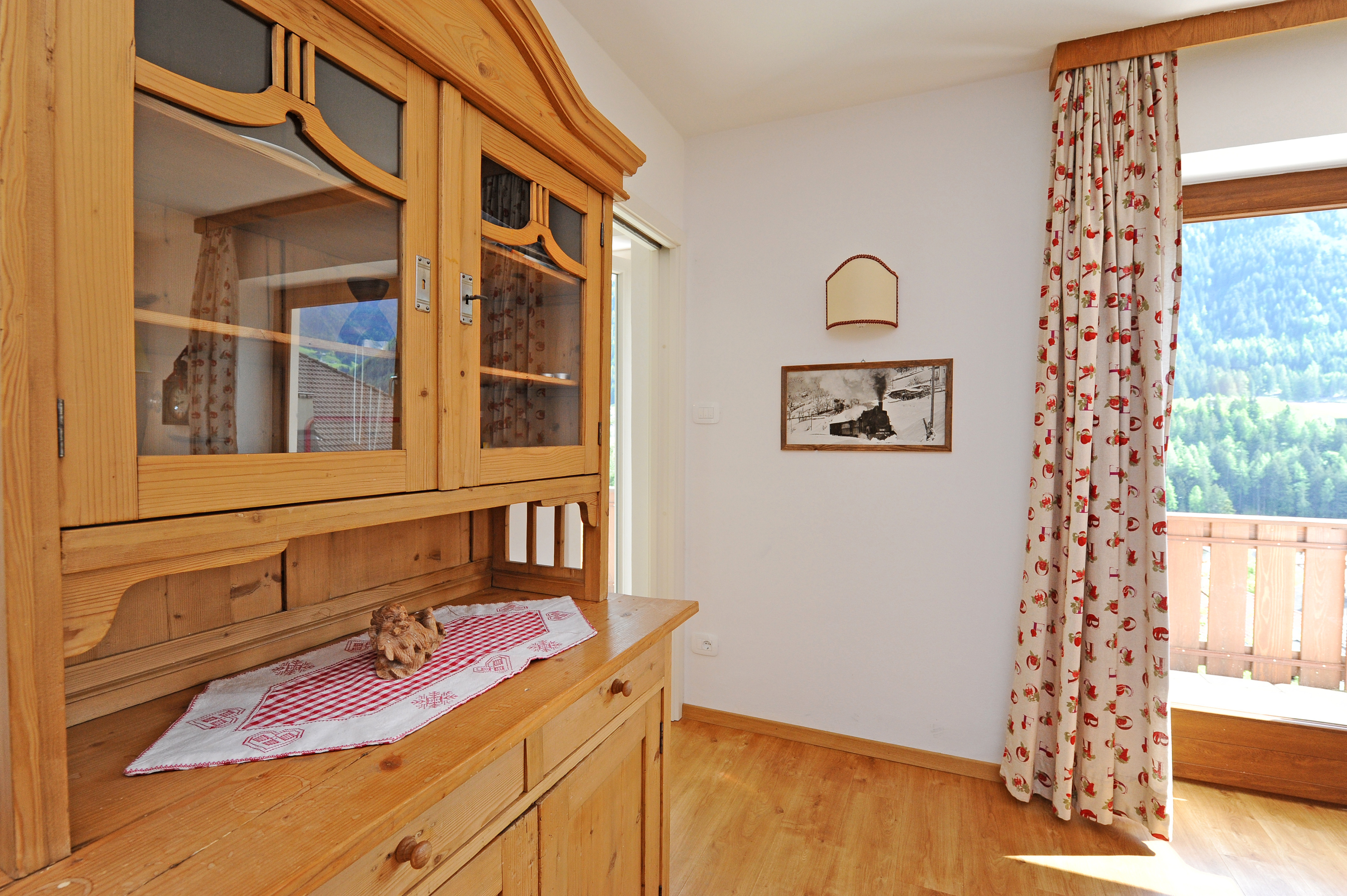 Ferienwohnung mit 3 Schlafzimmer und Balkon – St. Ulrich, Gröden · 3 Schlafzimmer