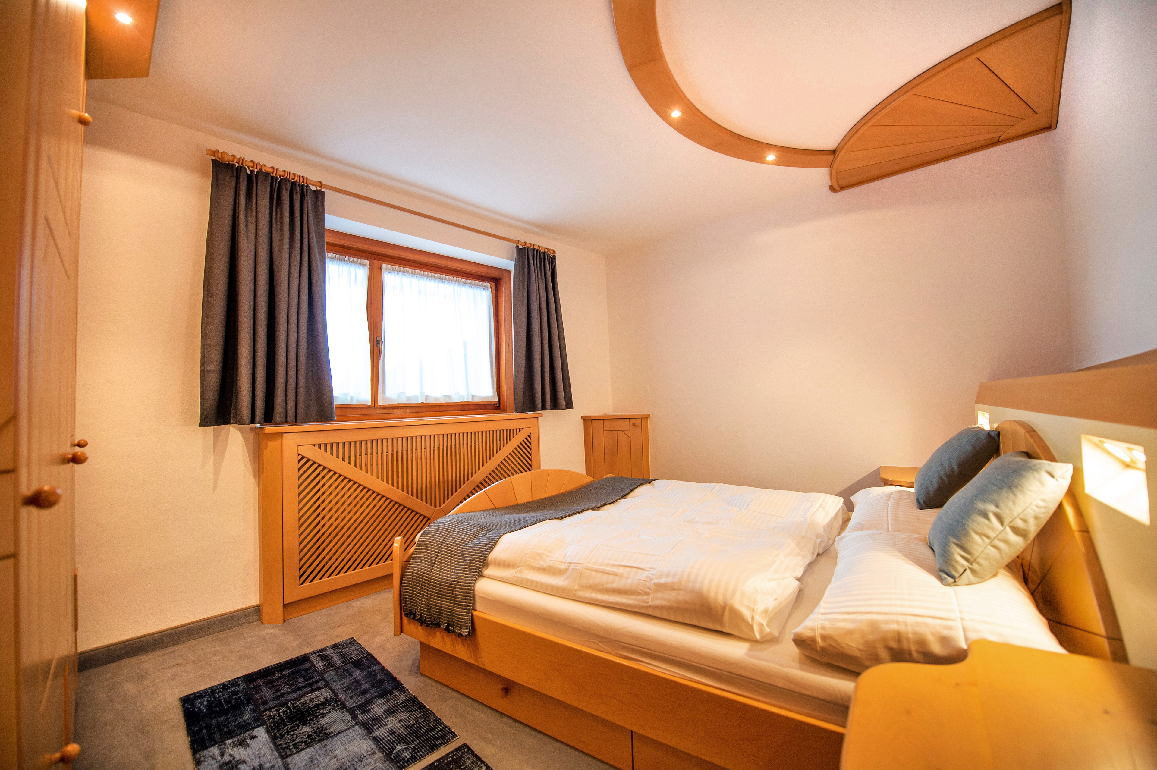 Ferienwohnung mit 2 Schlafzimmern und Garten – St. Ulrich, Gröden · 2 Schlafzimmer