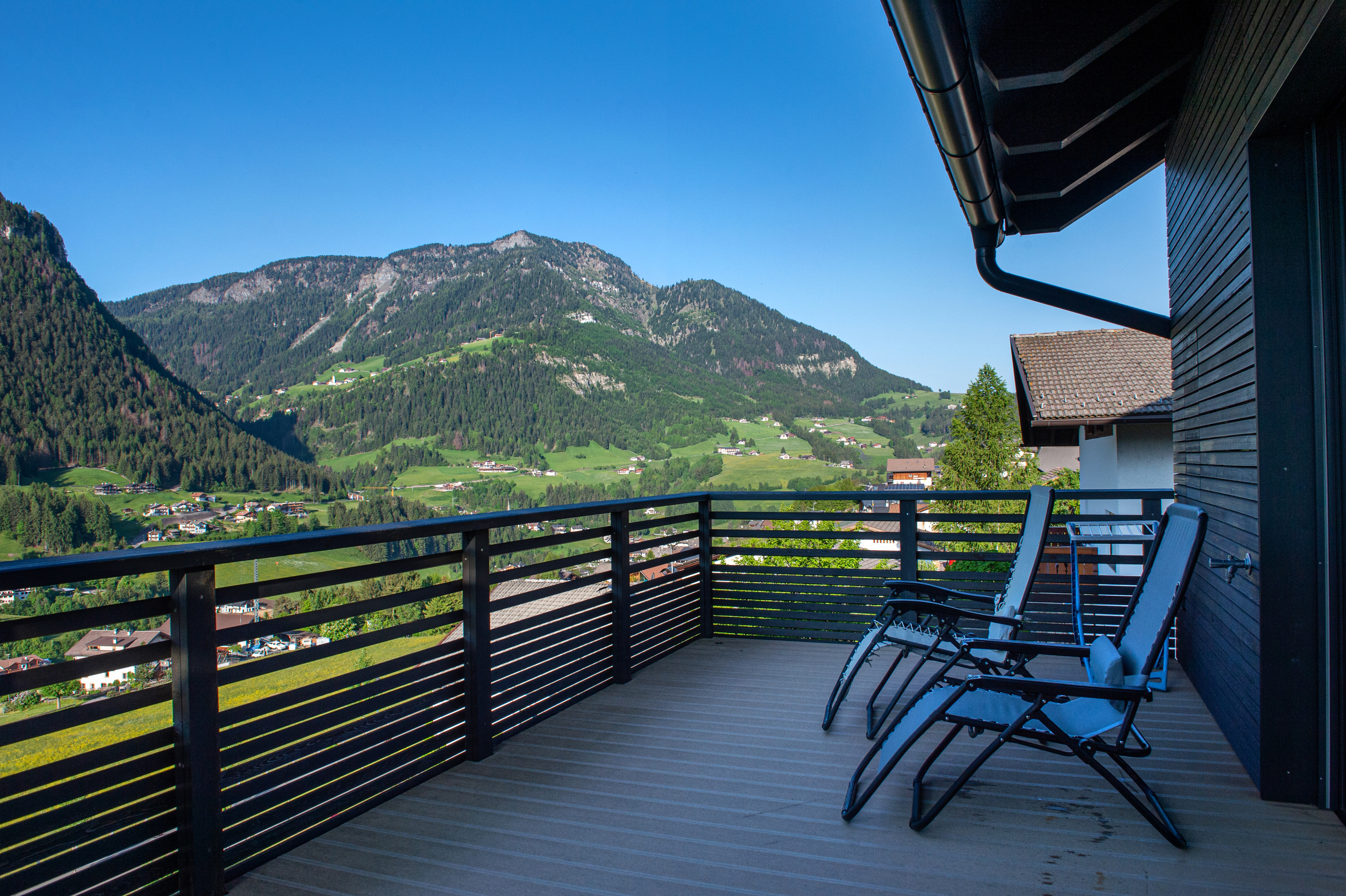 Ferienwohnung mit 2 Schlafzimmer und Südterrasse – St. Ulrich, Gröden · 2 Schlafzimmer