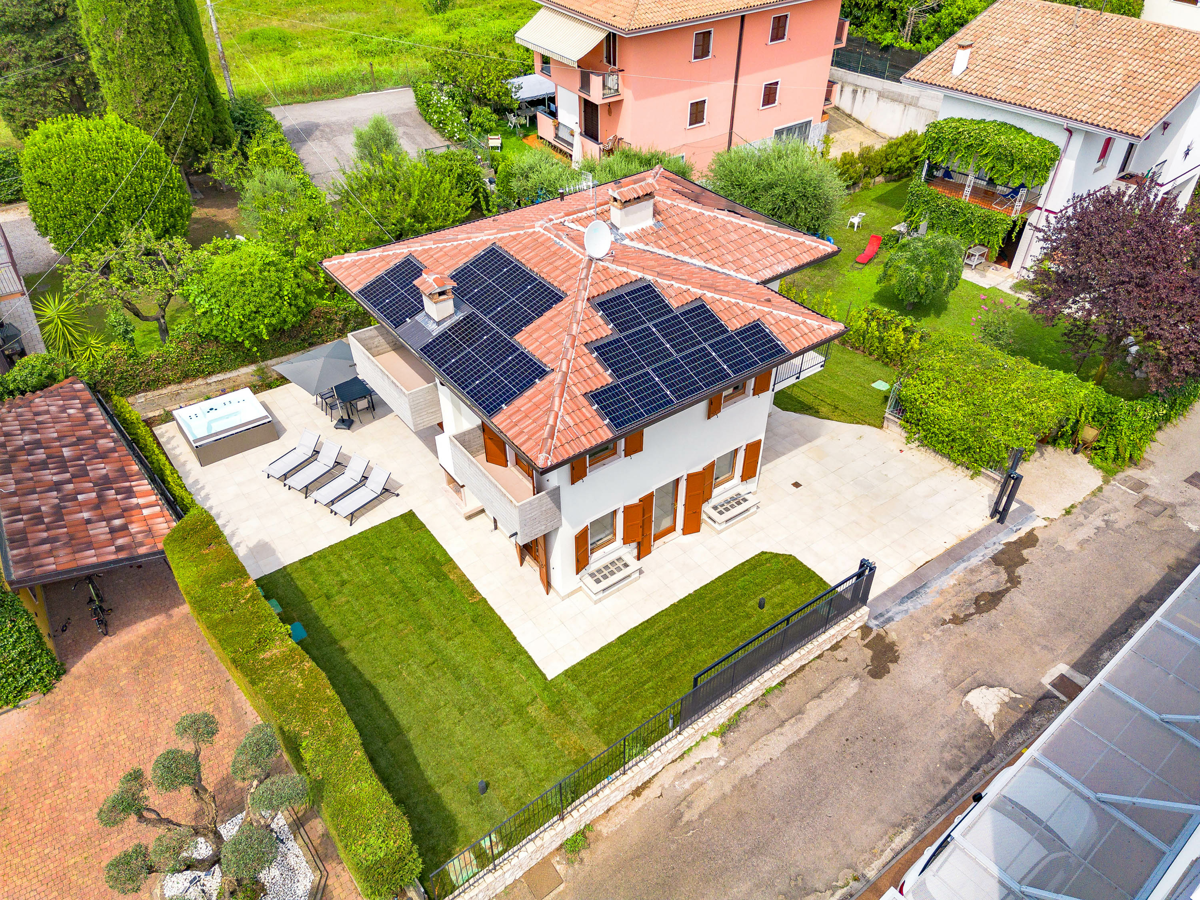 Elegante Villa con giardino e vasca idromassaggio esterna – Bardolino, Bardolino e dintorni · 4 Camera da letto