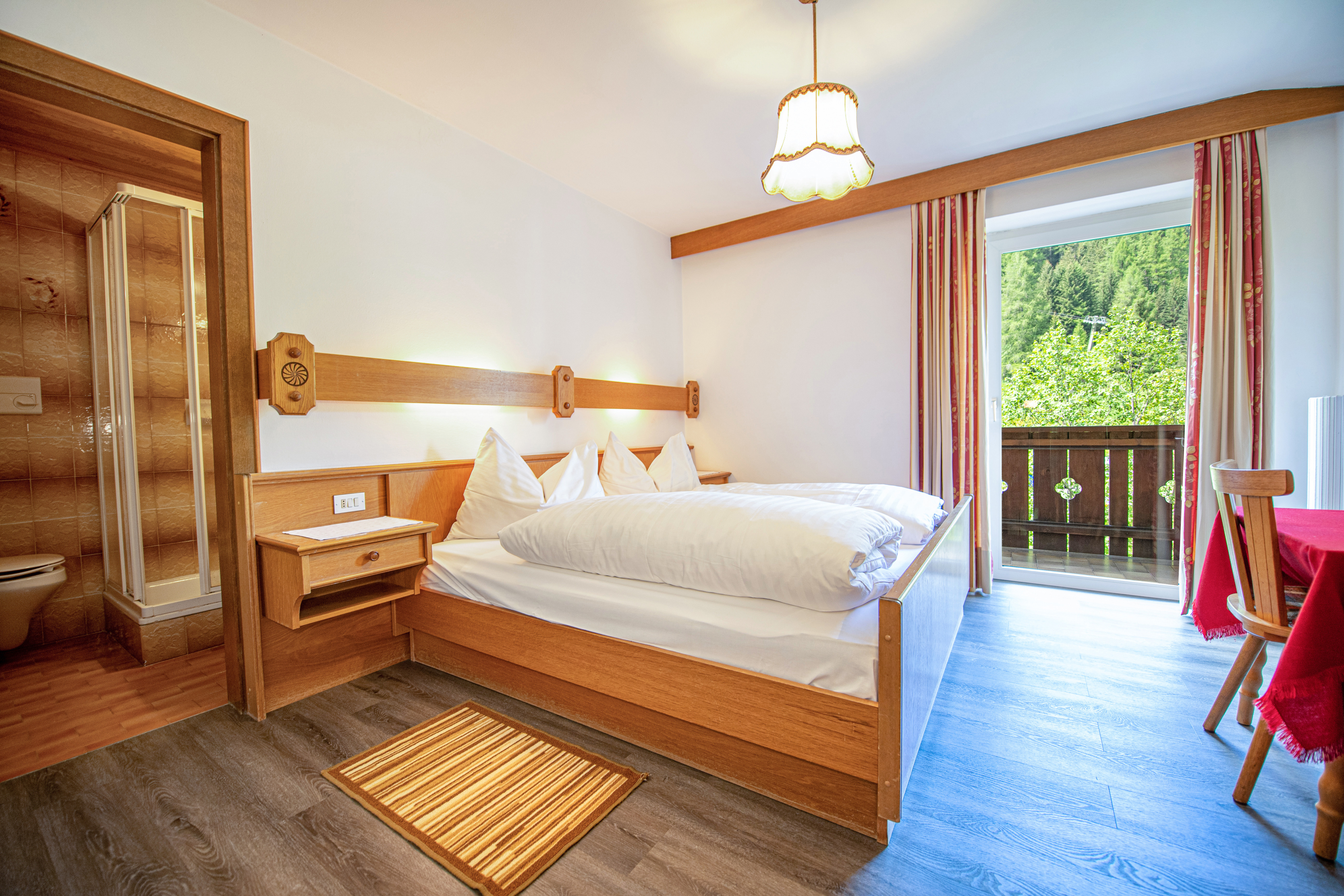 Ferienwohnung mit 3 Schlafzimmer und Balkon – Wolkenstein, Gröden · 3 Schlafzimmer