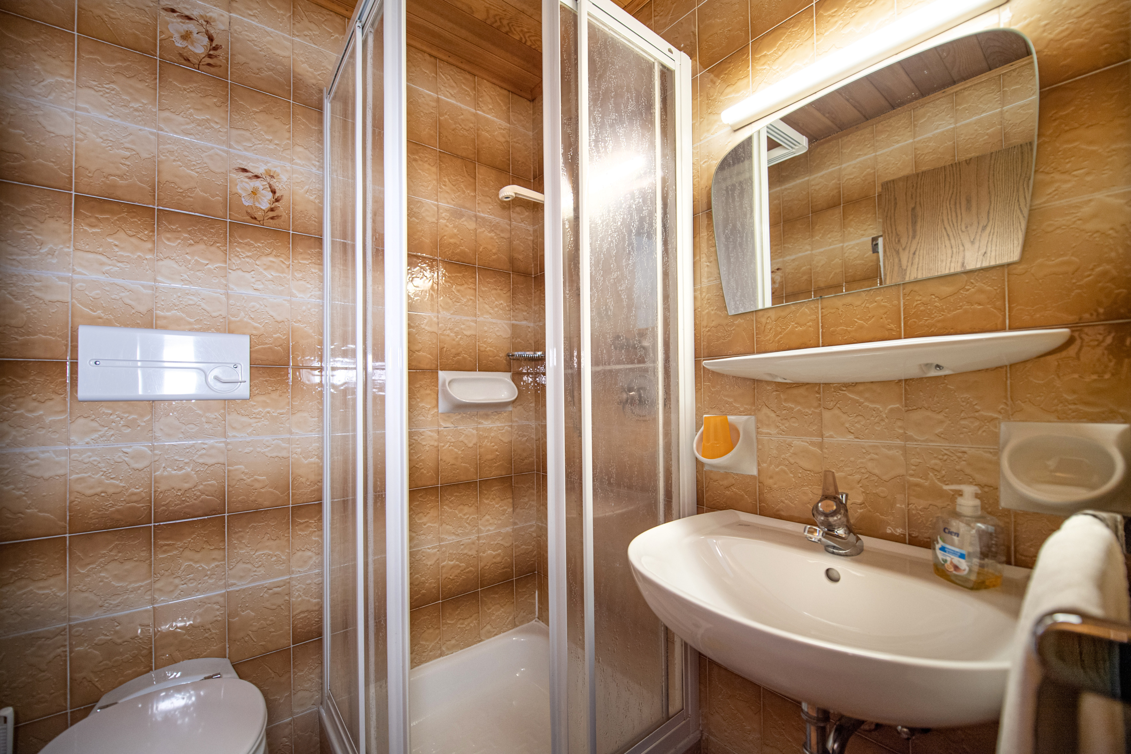 Ferienwohnung mit 3 Schlafzimmer und Balkon – Wolkenstein, Gröden · 3 Schlafzimmer