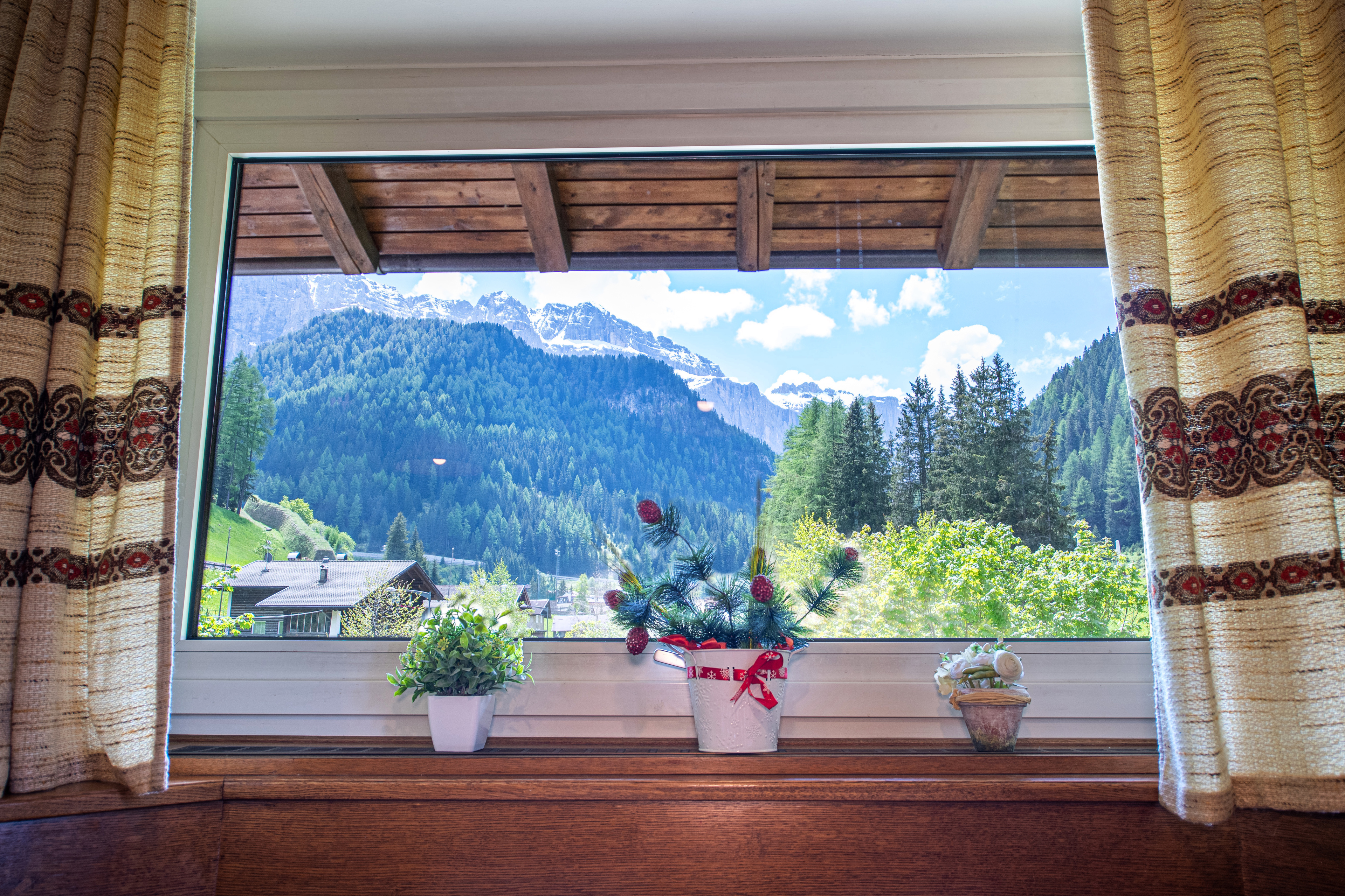 Ferienwohnung mit 3 Schlafzimmer und Balkon – Wolkenstein, Gröden · 3 Schlafzimmer