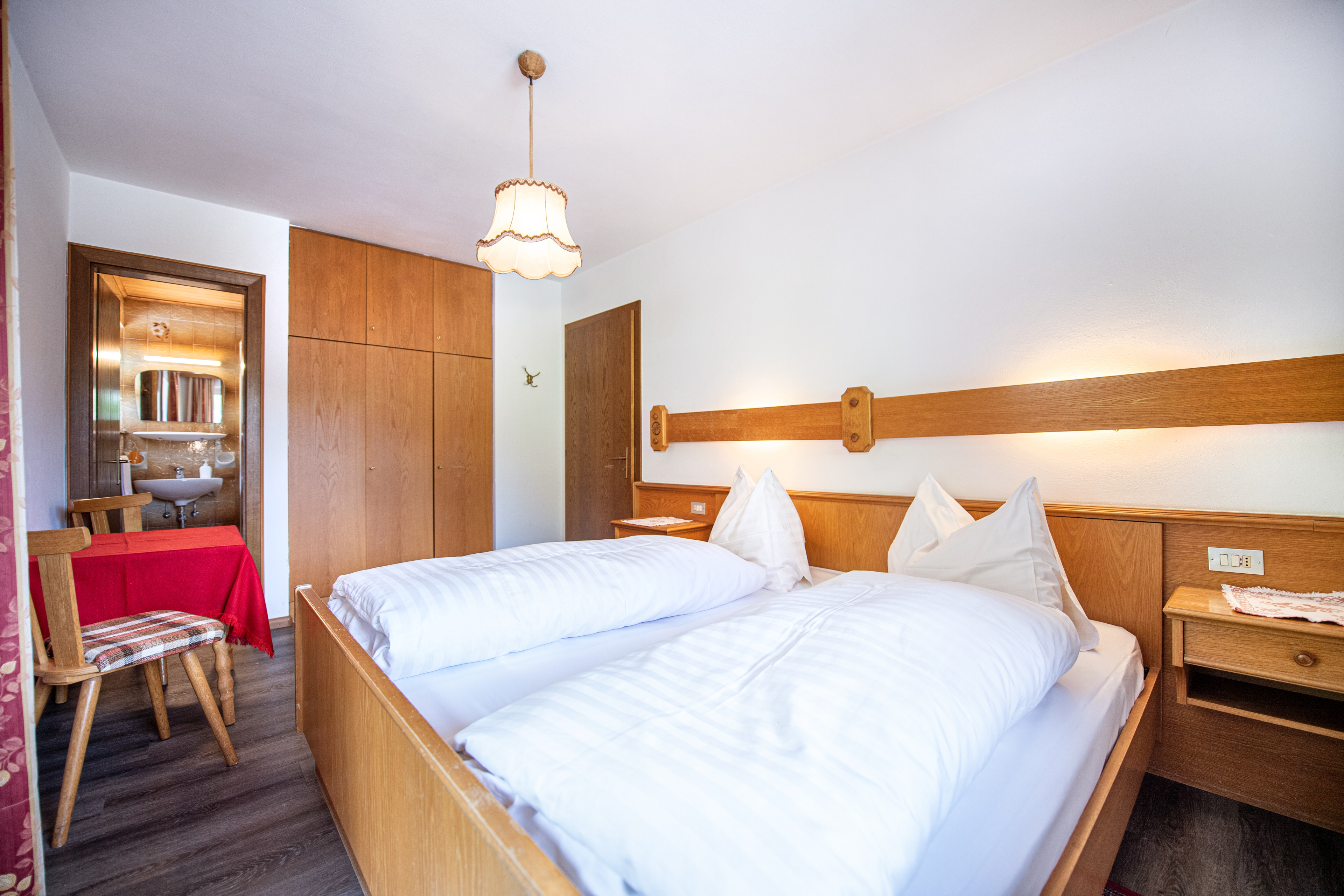 Ferienwohnung mit 3 Schlafzimmer und Balkon – Wolkenstein, Gröden · 3 Schlafzimmer