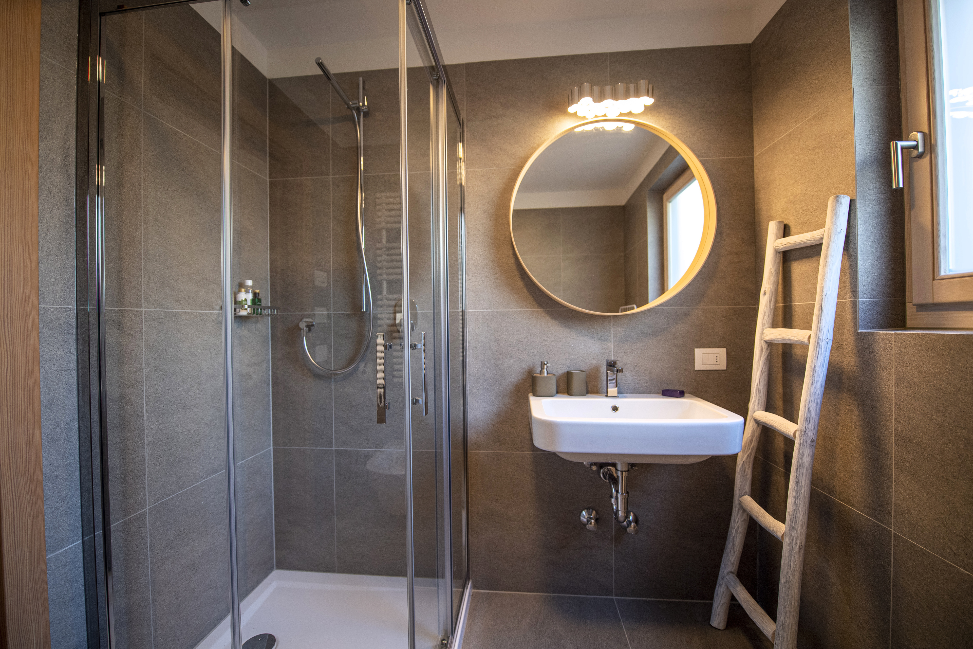 Moderne 1-Schlafzimmer-Wohnung mit Privatgarten – Wolkenstein, Gröden · 1 Schlafzimmer