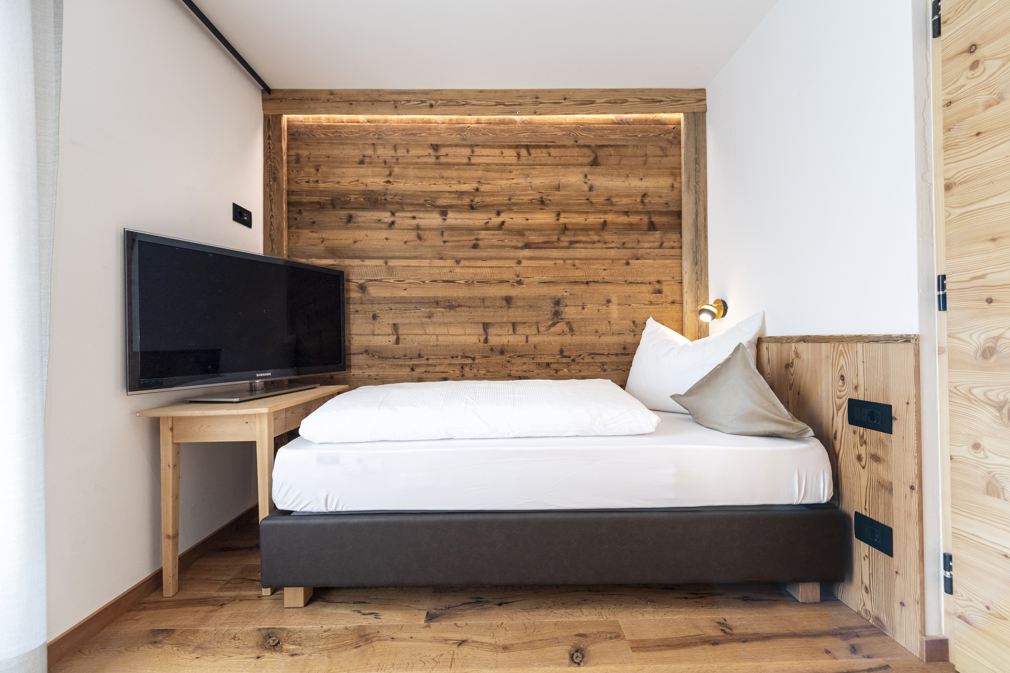 Ferienwohnung mit 2 Schlafzimmer und Terrasse – St. Ulrich, Gröden · 2 Schlafzimmer