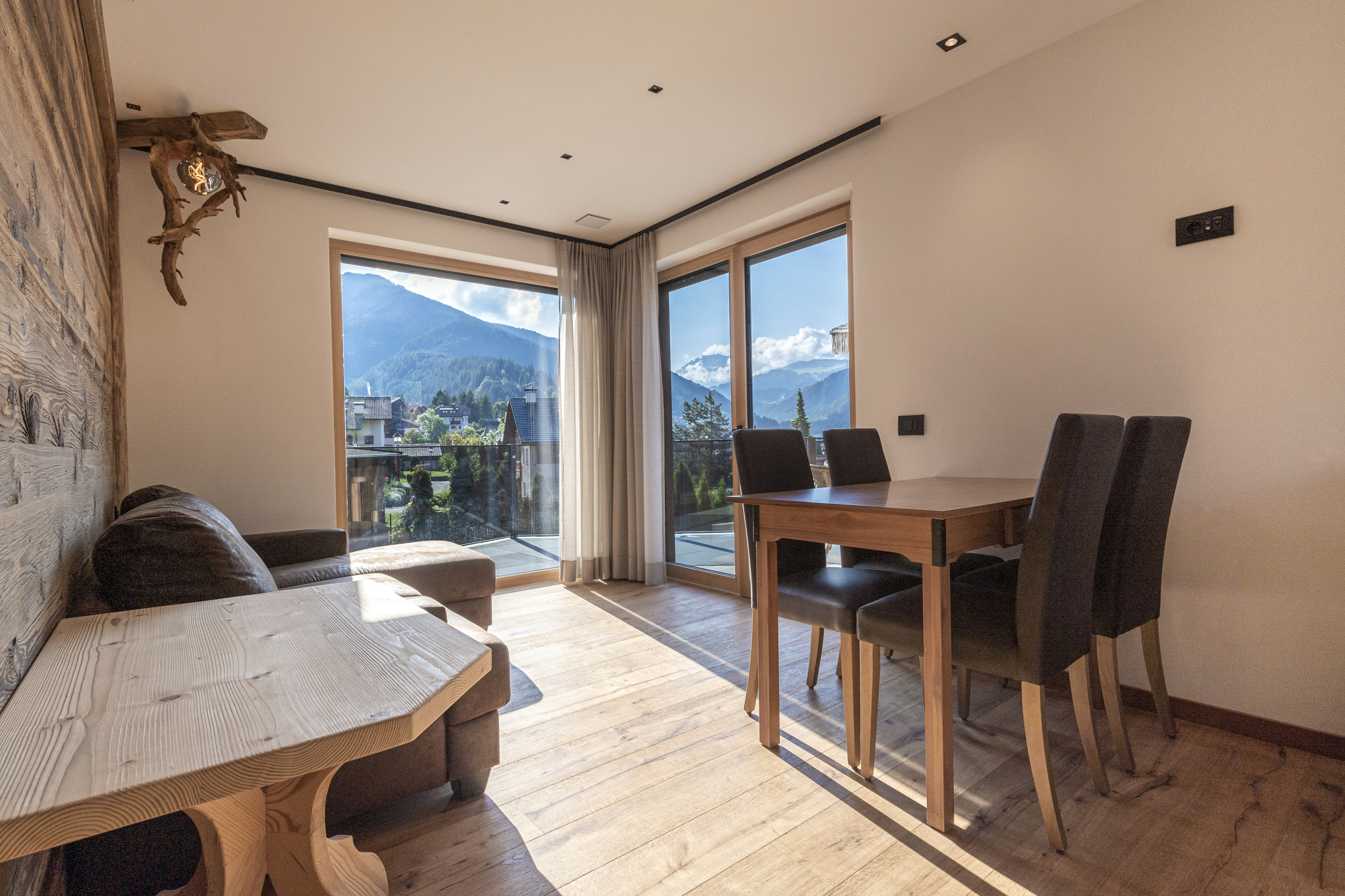 Ferienwohnung mit 2 Schlafzimmer und Terrasse – St. Ulrich, Gröden · 2 Schlafzimmer