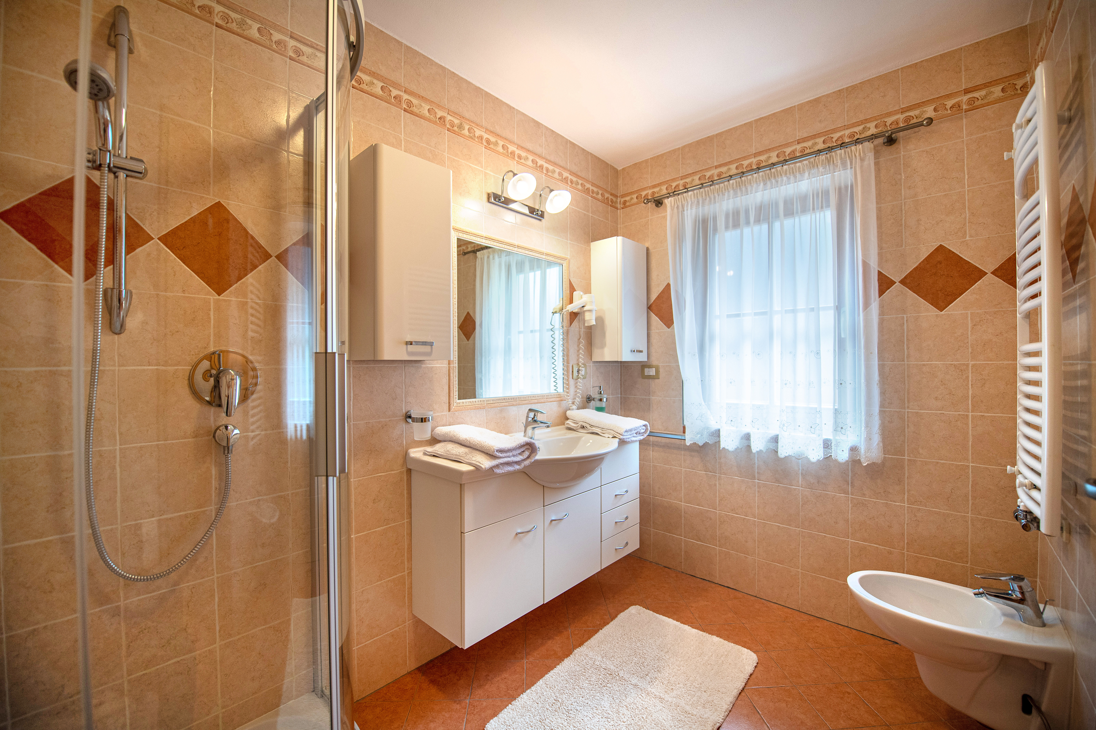 Ferienwohnung mit 2 Schlafzimmern – St. Ulrich, Gröden · 2 Schlafzimmer