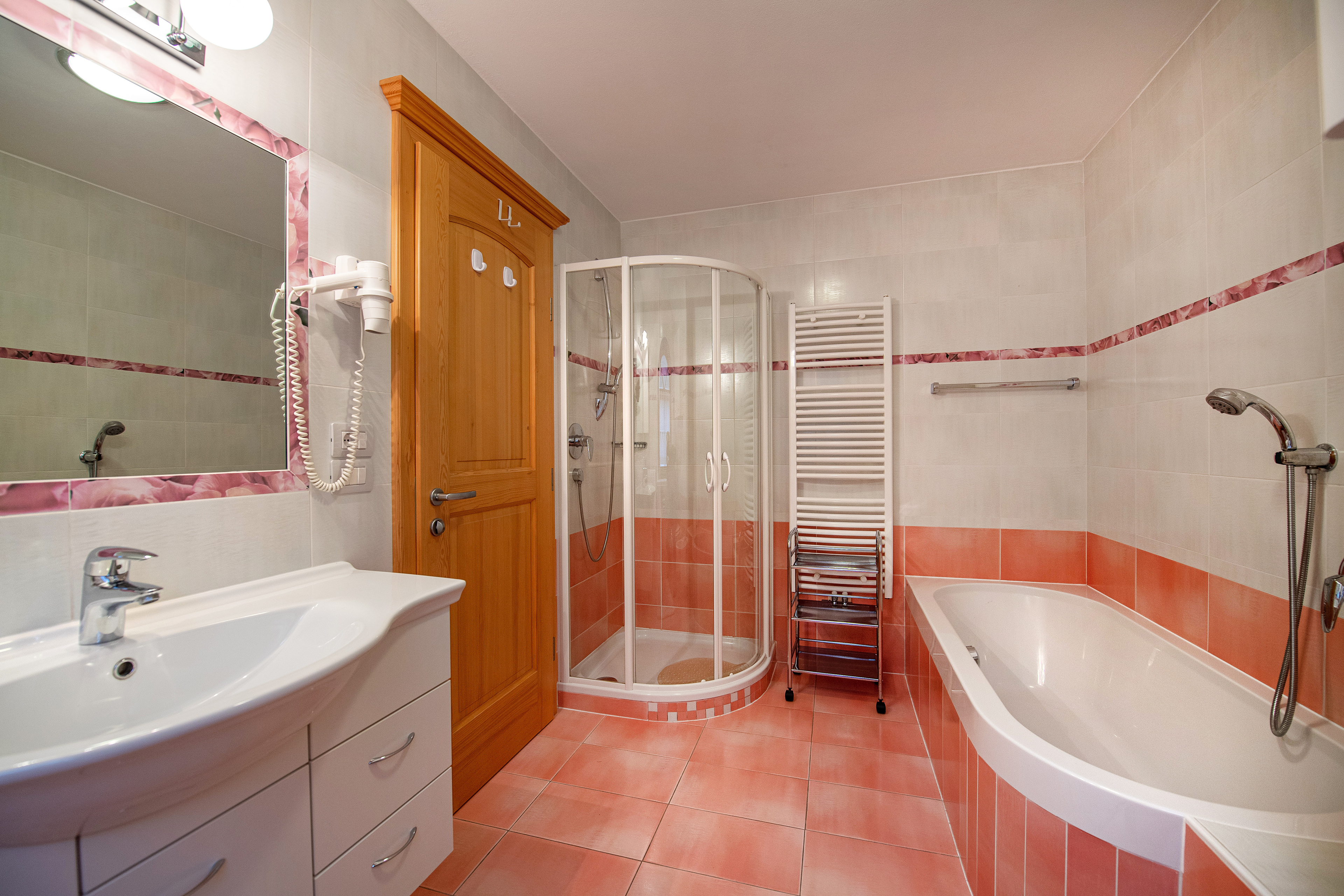 Ferienwohnung mit 2 Schlafzimmern – St. Ulrich, Gröden · 2 Schlafzimmer