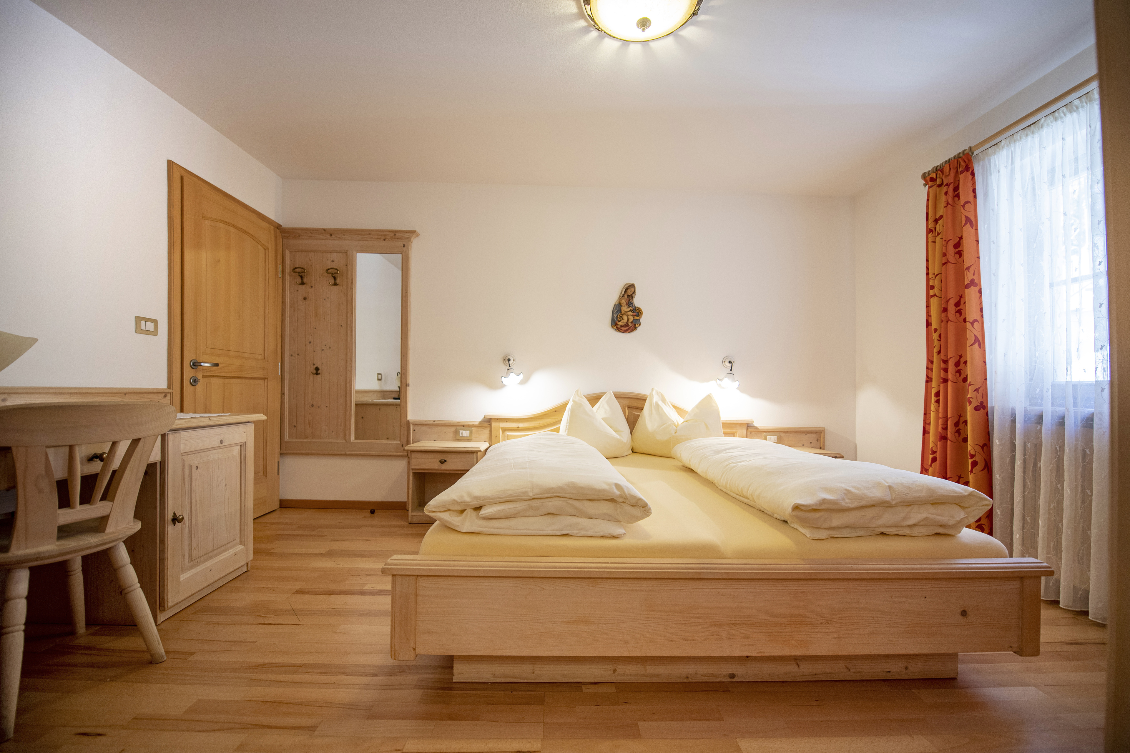 Ferienwohnung mit 2 Schlafzimmern – St. Ulrich, Gröden · 2 Schlafzimmer