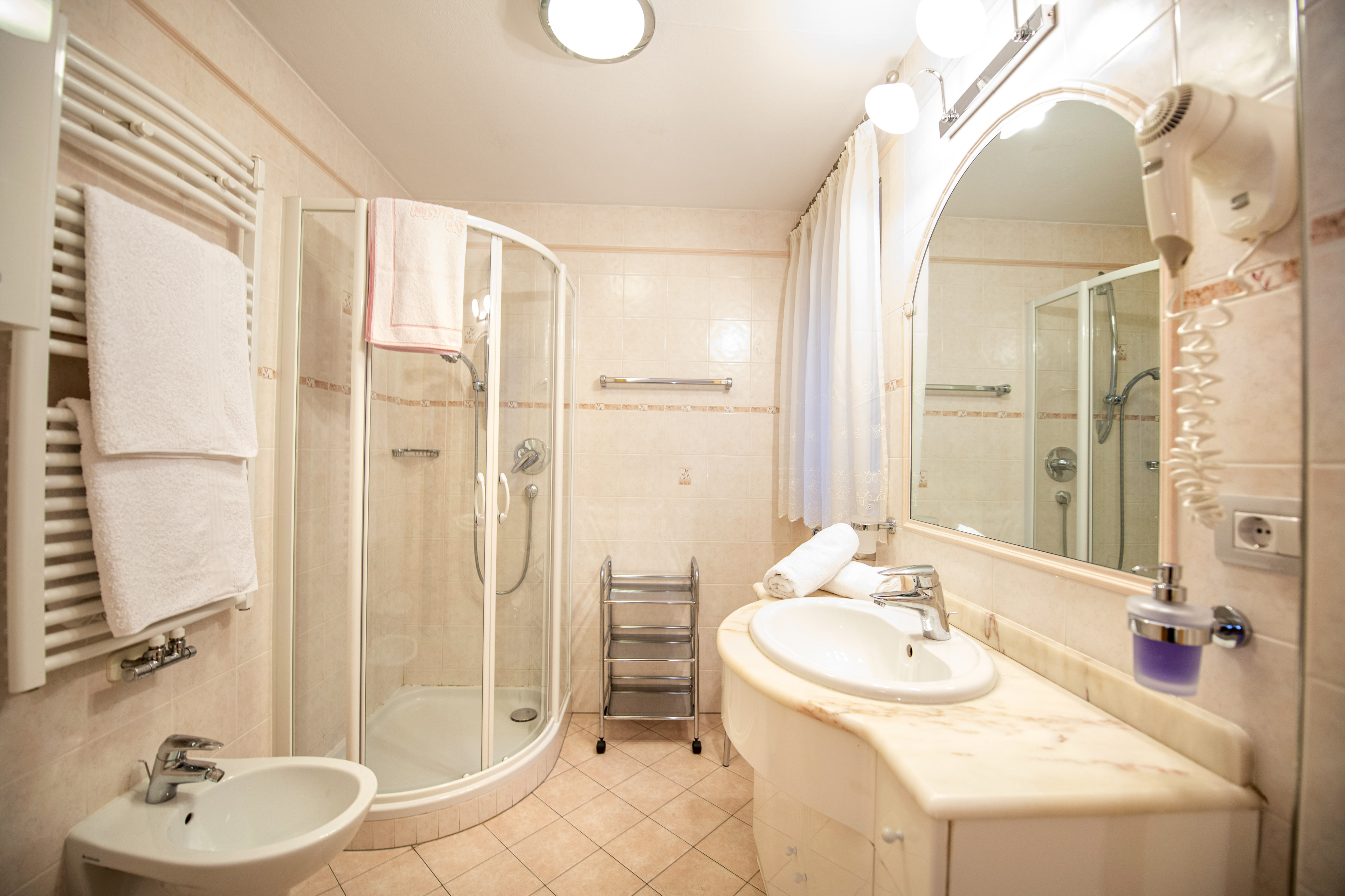 Ferienwohnung mit 2 Schlafzimmern – St. Ulrich, Gröden · 2 Schlafzimmer