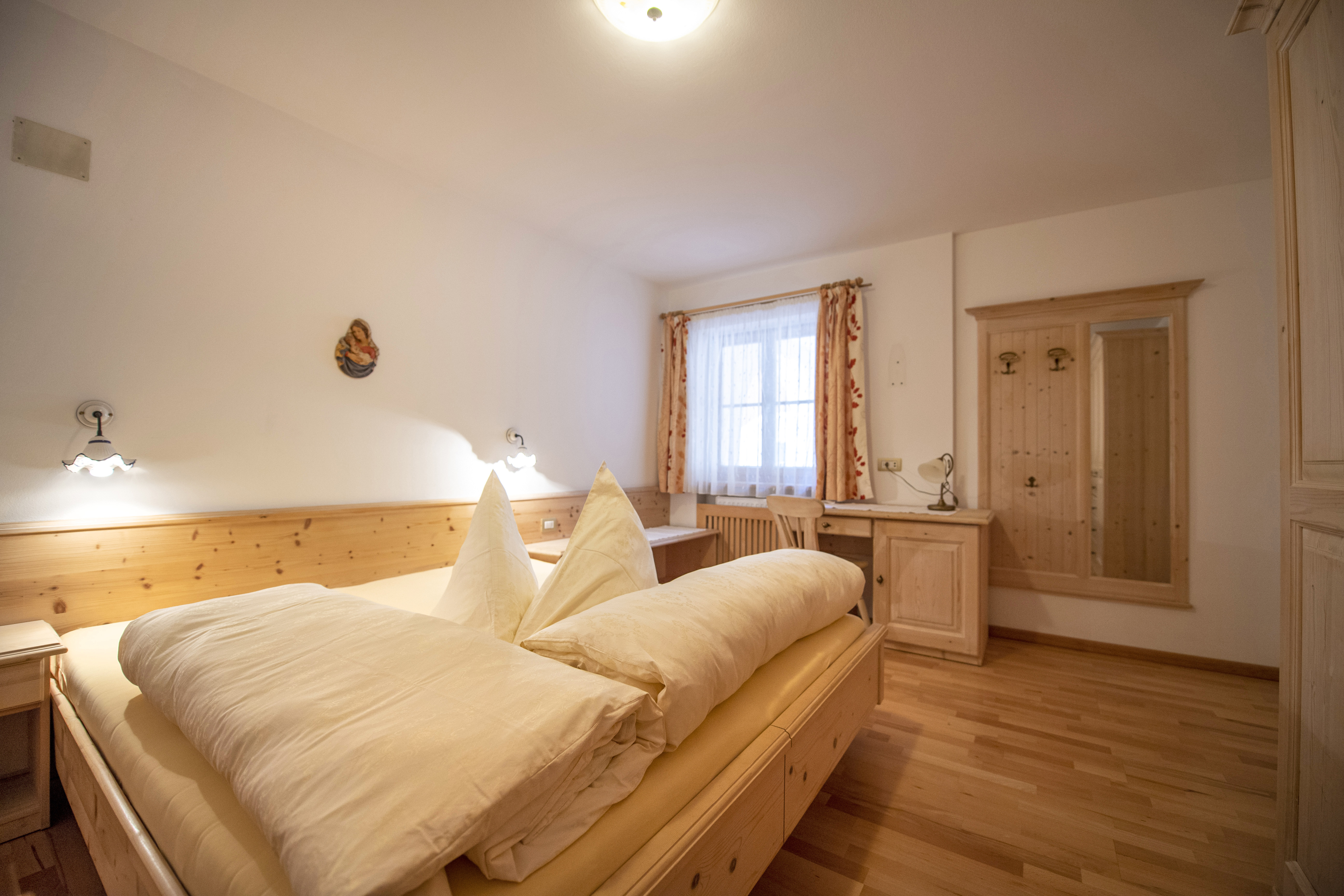 Ferienwohnung mit 2 Schlafzimmern – St. Ulrich, Gröden · 2 Schlafzimmer