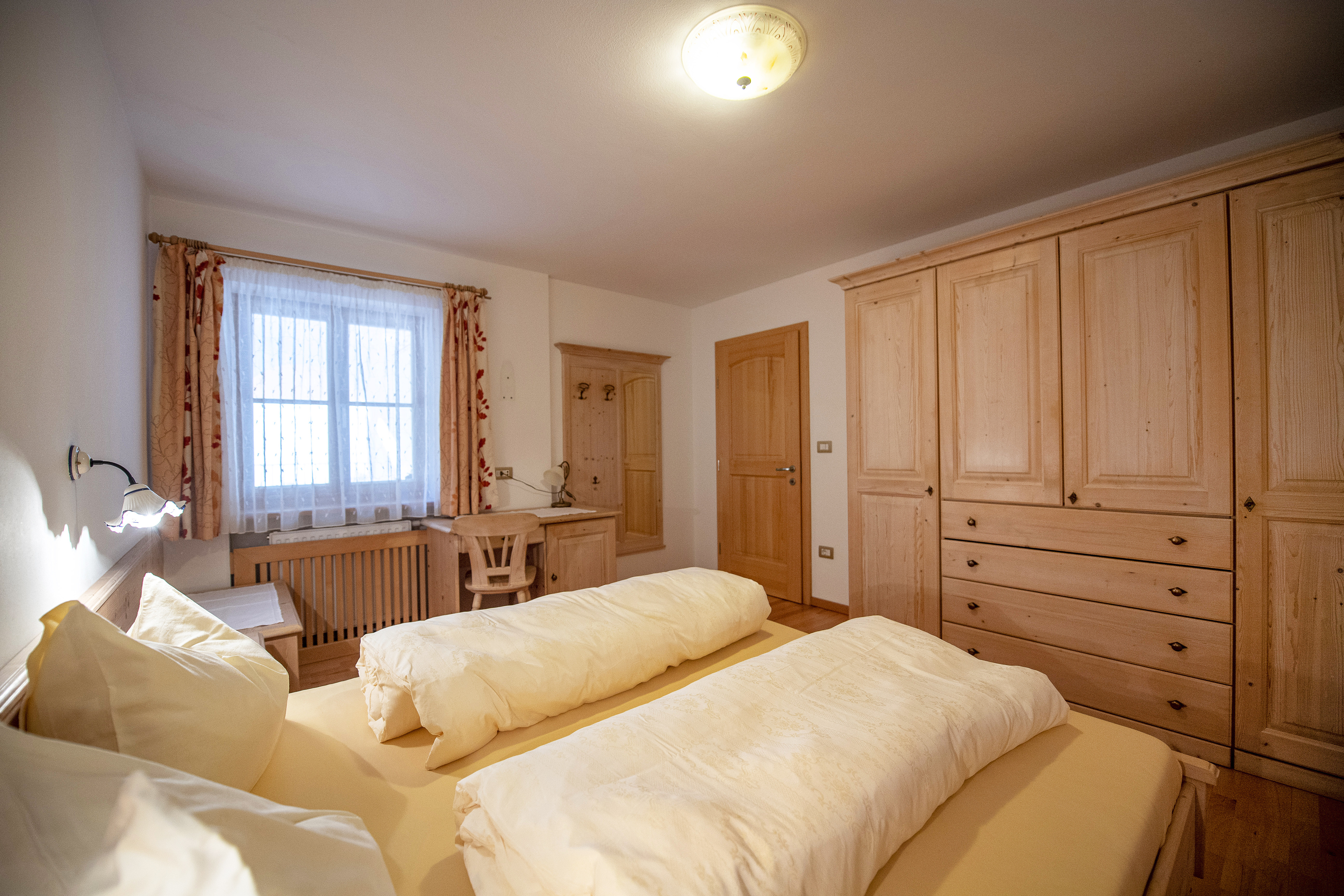 Ferienwohnung mit 2 Schlafzimmern – St. Ulrich, Gröden · 2 Schlafzimmer