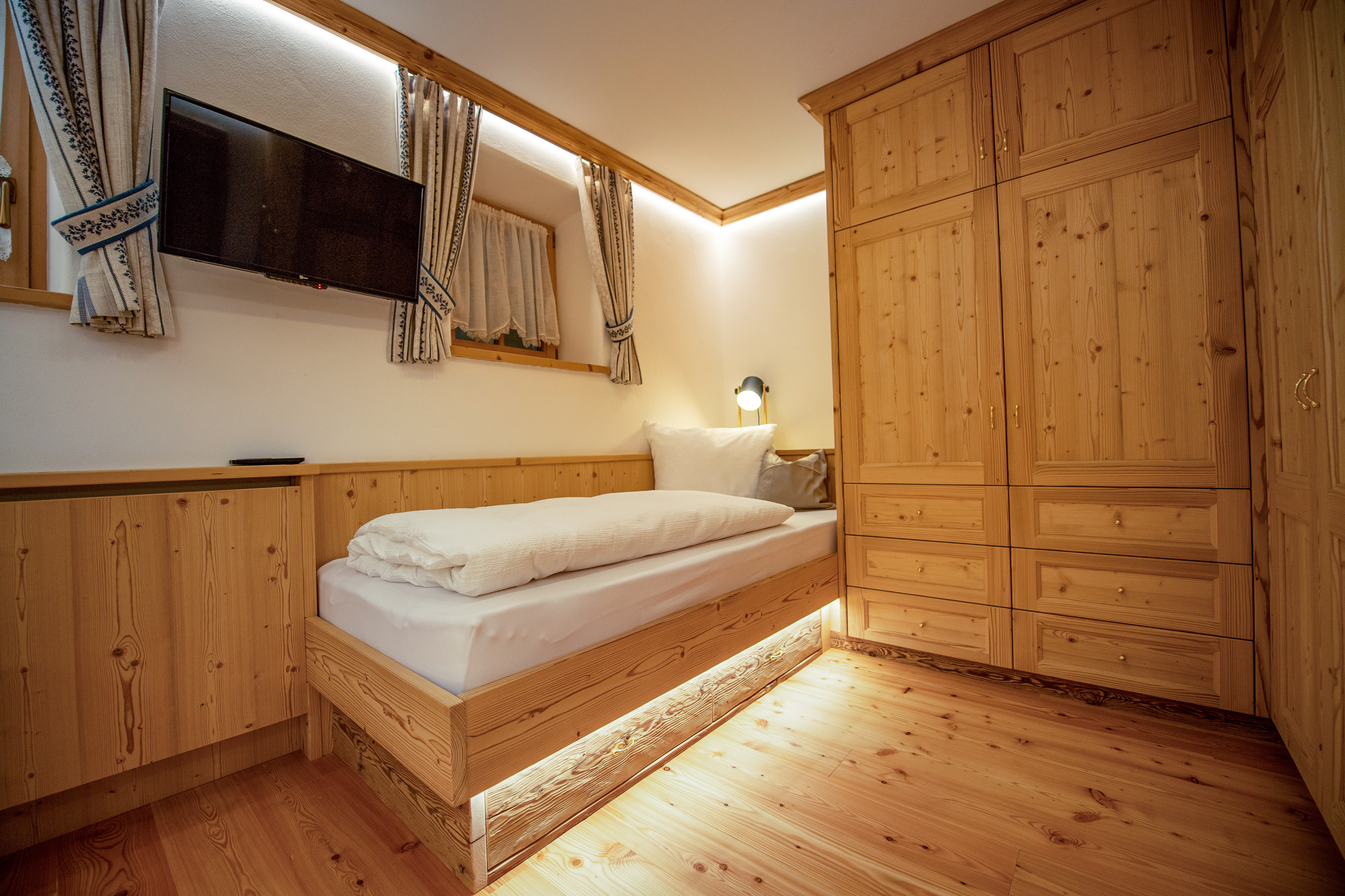 Ferienwohnung mit 2 Schlafzimmern und Terrasse – St. Ulrich, Gröden · 2 Schlafzimmer