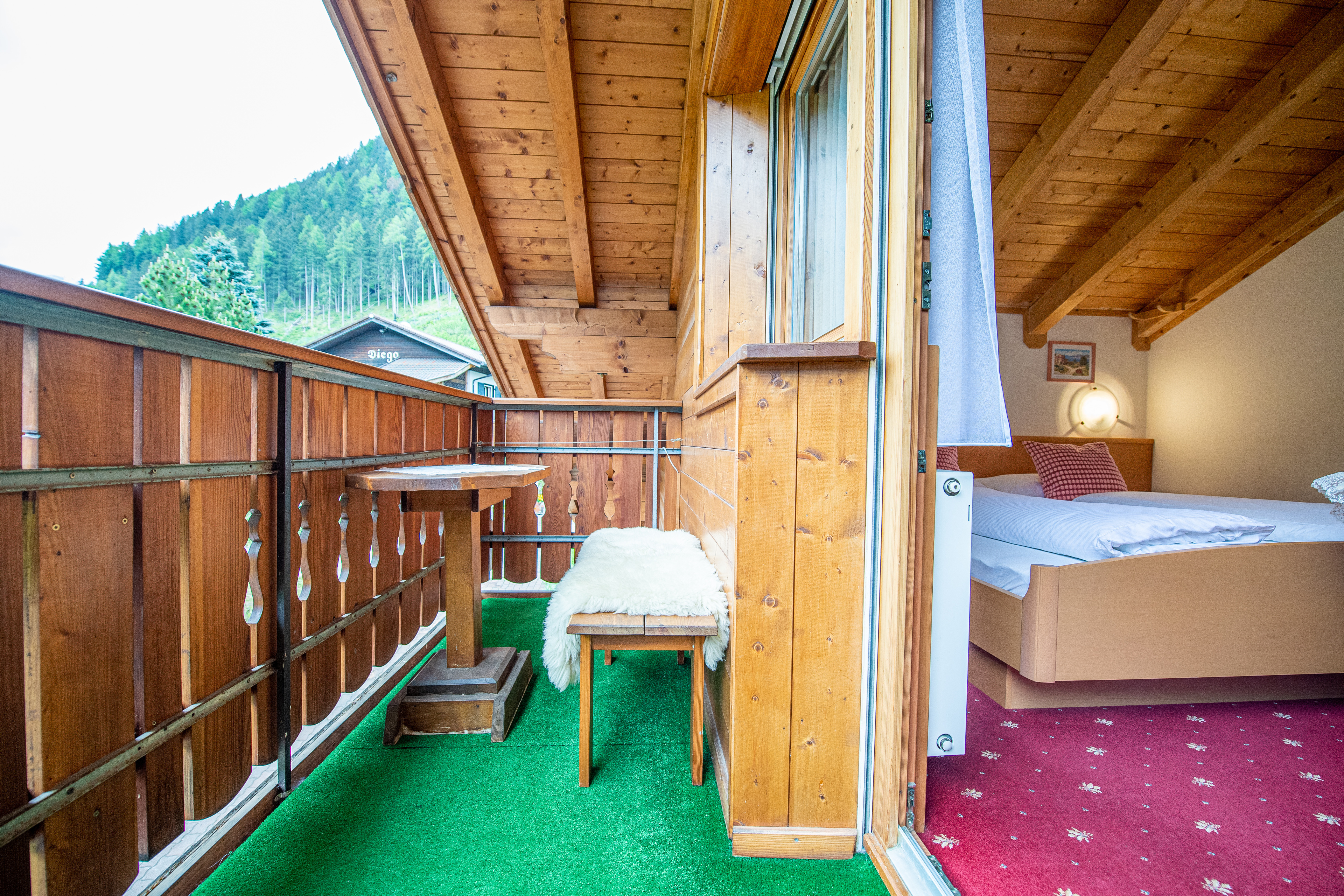 Dachgeschosswohnung mit 3 Schlafzimmern, 3 Bädern und 3 Balkone – Sankt Christina, Gröden · 3 Schlafzimmer