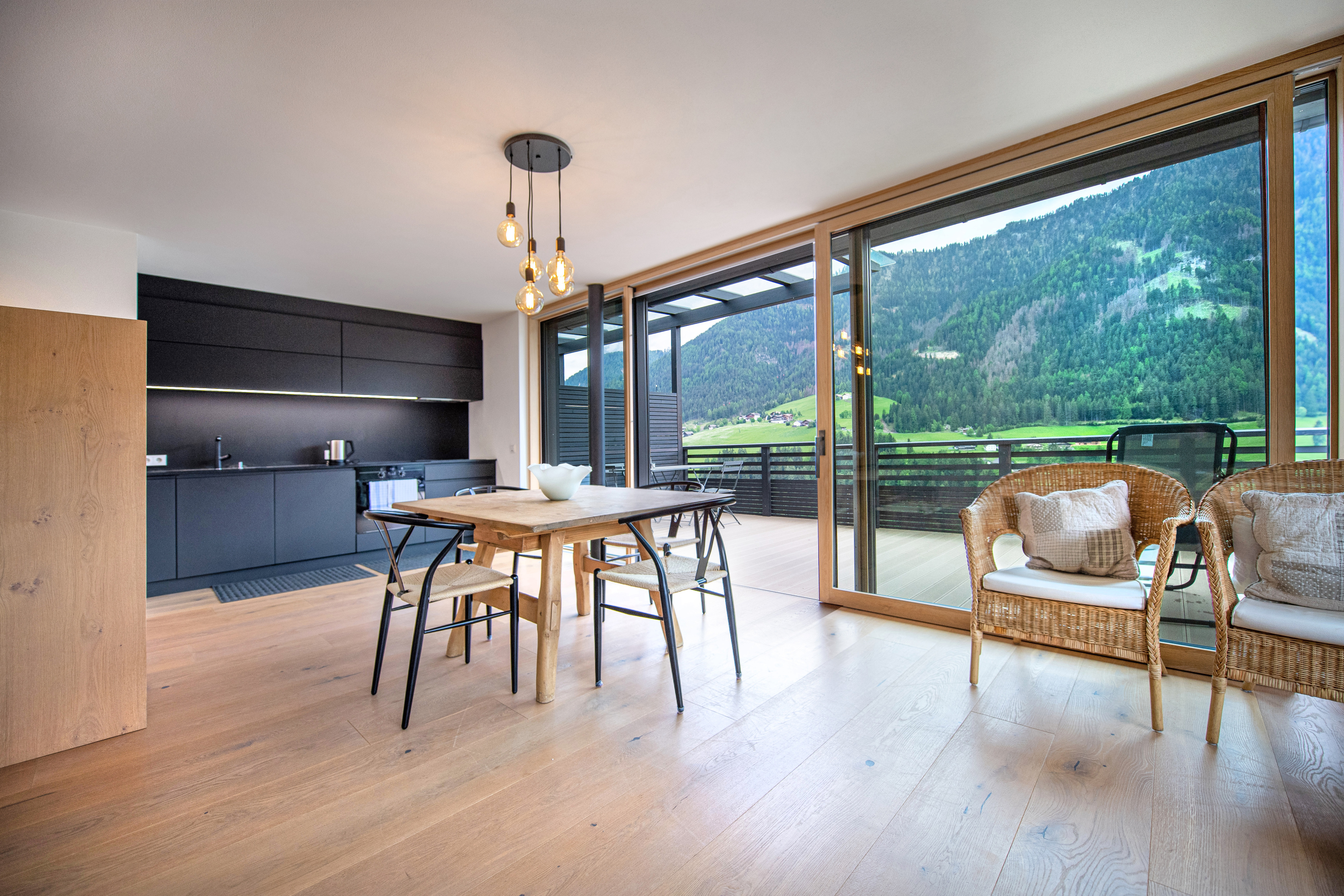 Ferienwohnung mit 2 Schlafzimmer und Südterrasse – St. Ulrich, Gröden · 2 Schlafzimmer