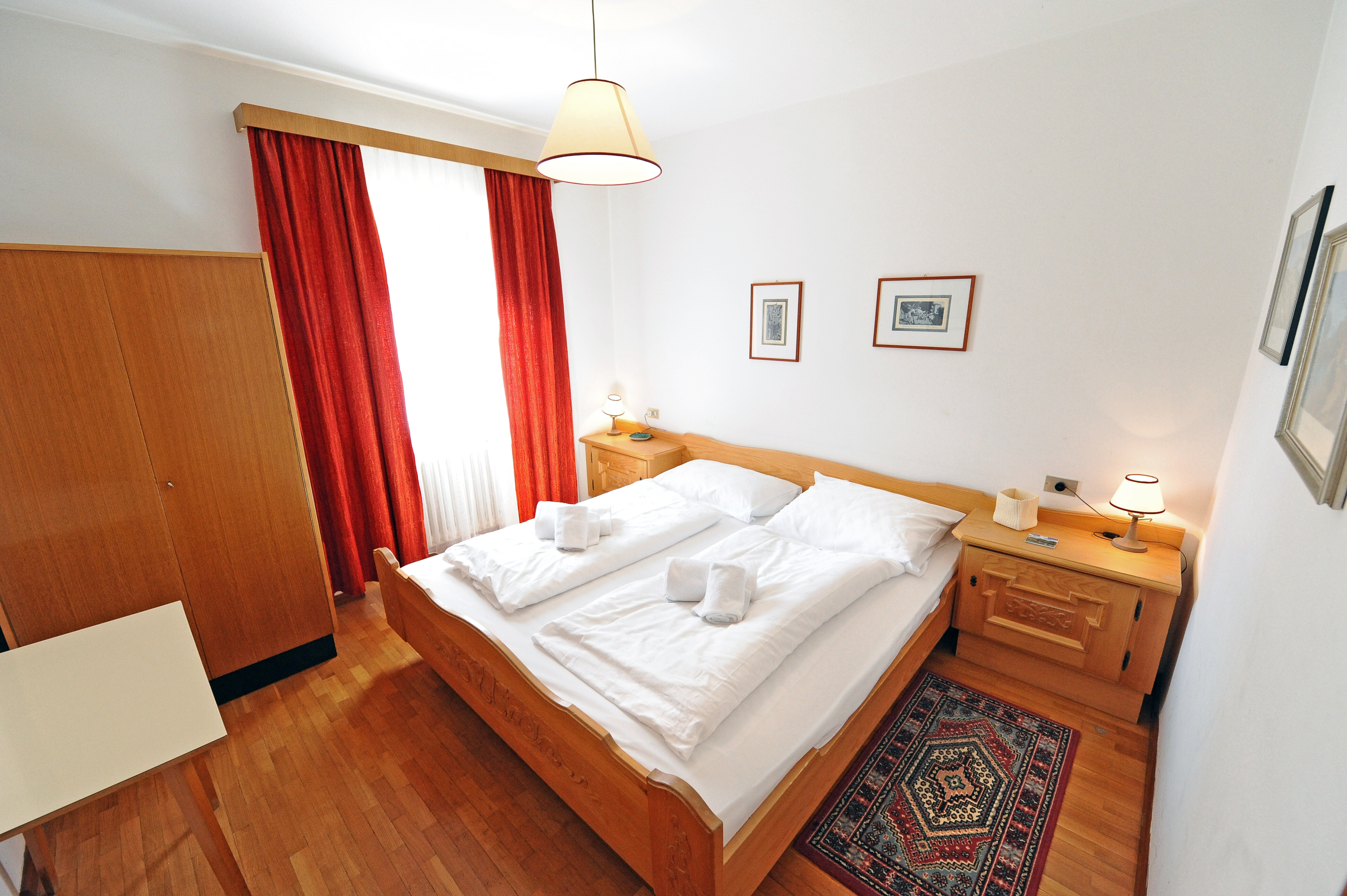 Ferienwohnung mit 3 Schlafzimmer und Balkon – St. Ulrich, Gröden · 3 Schlafzimmer