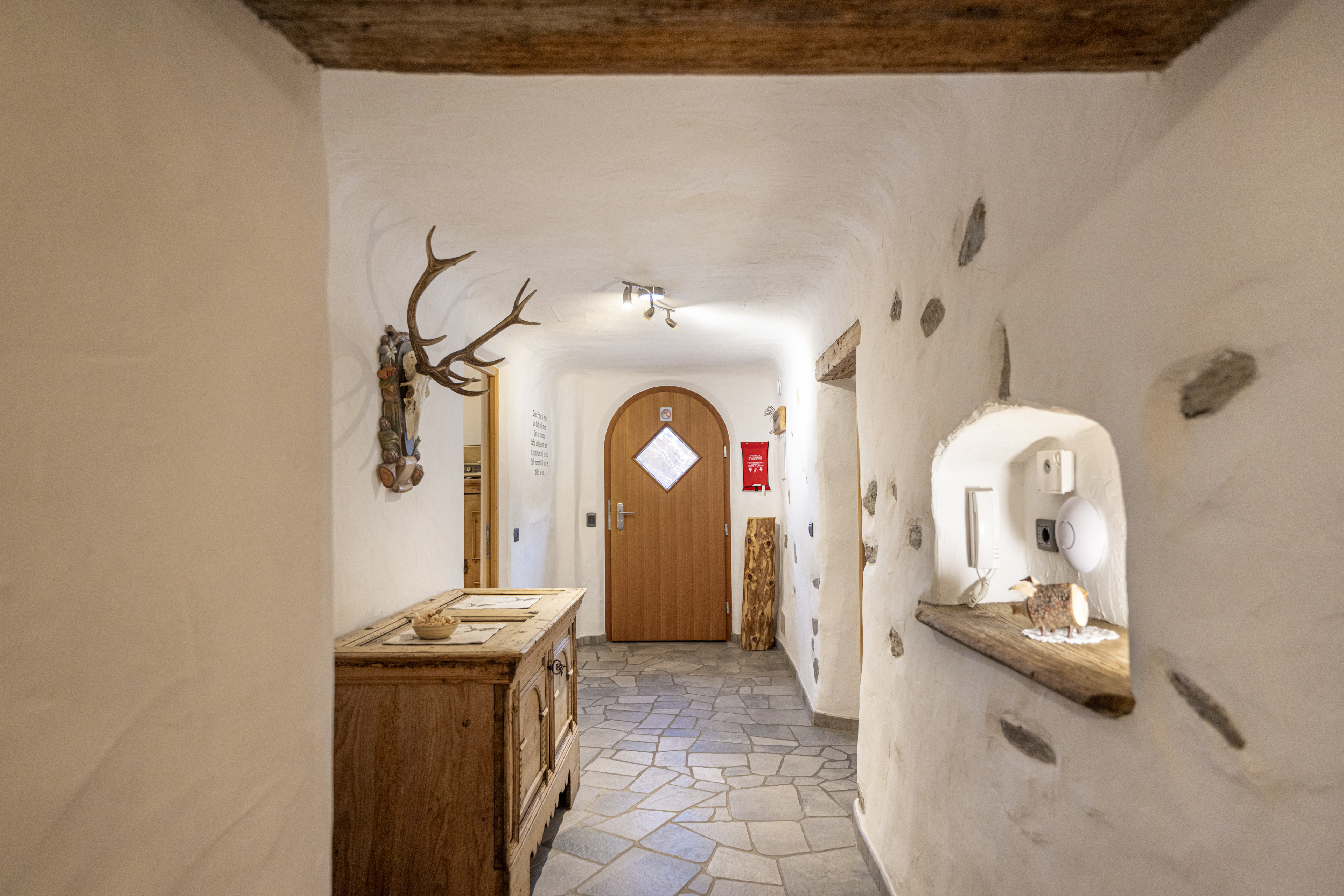 Original Tyrolean Two-Bedroom Apartment with terrace and mountain view – Ortisei, Val Gardena · 2 Sleeping room