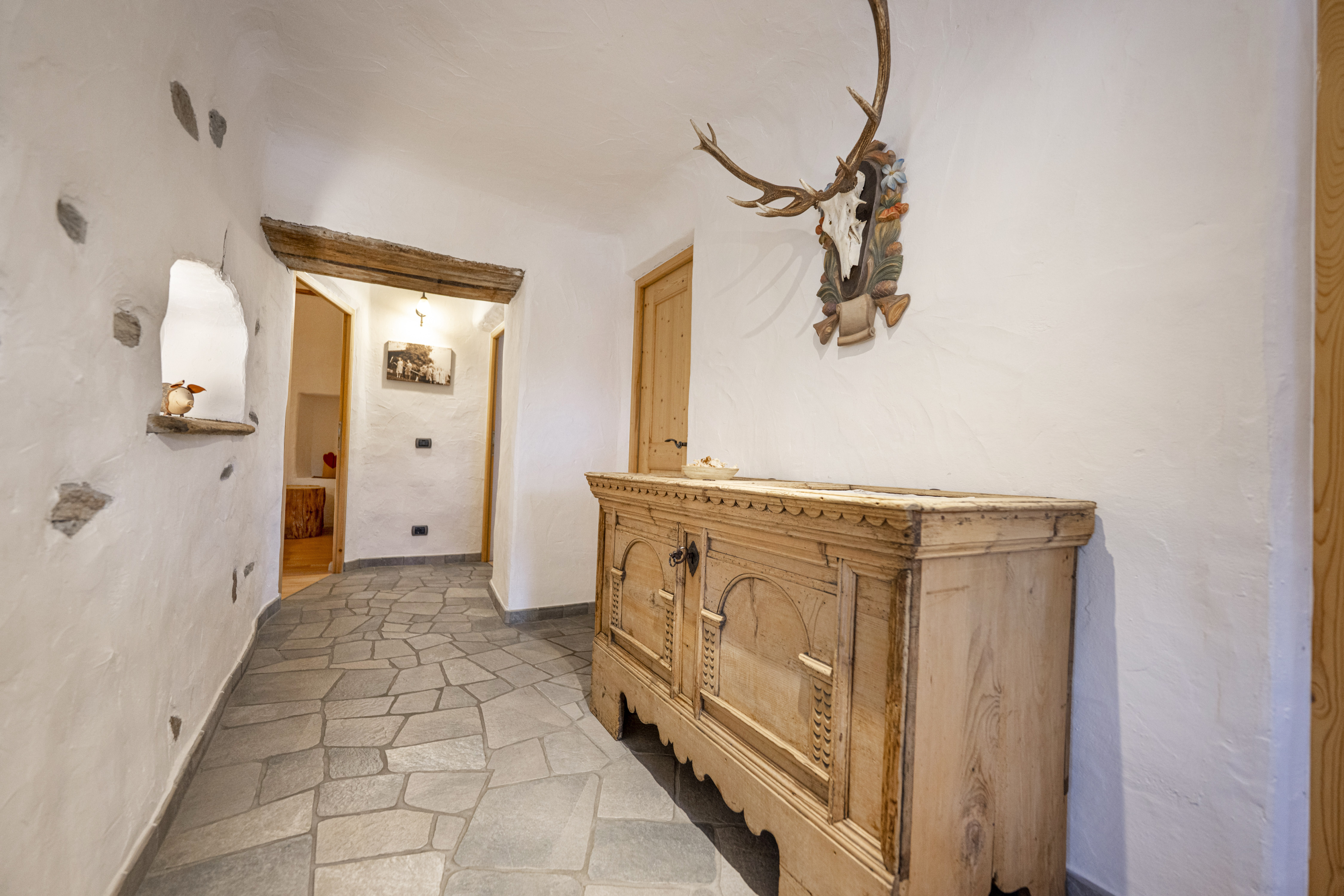Original Tyrolean Two-Bedroom Apartment with terrace and mountain view – Ortisei, Val Gardena · 2 Sleeping room
