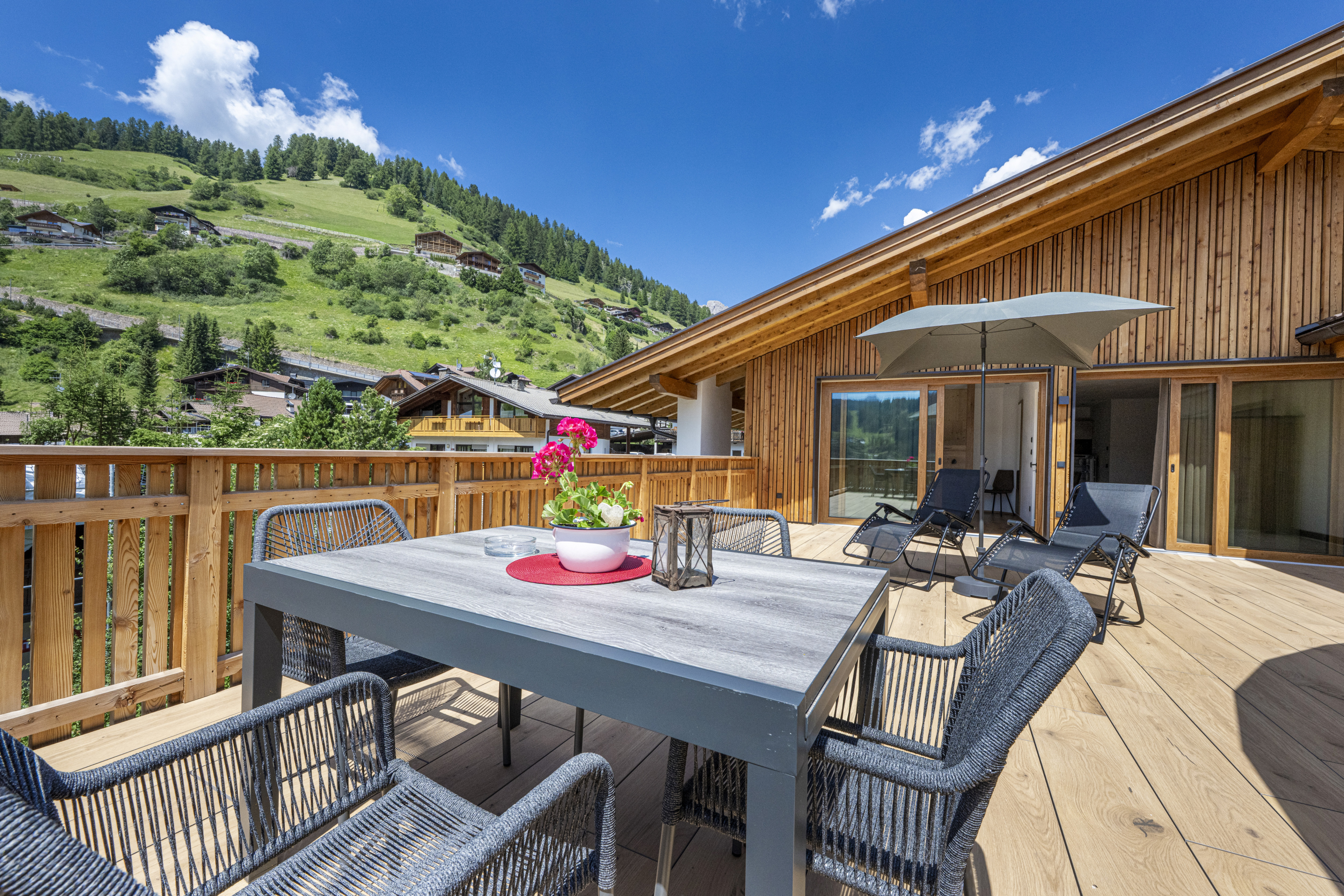 Elegante Ferienwohnung mit Panoramaterrasse und Sauna – Wolkenstein, Gröden · 2 Schlafzimmer