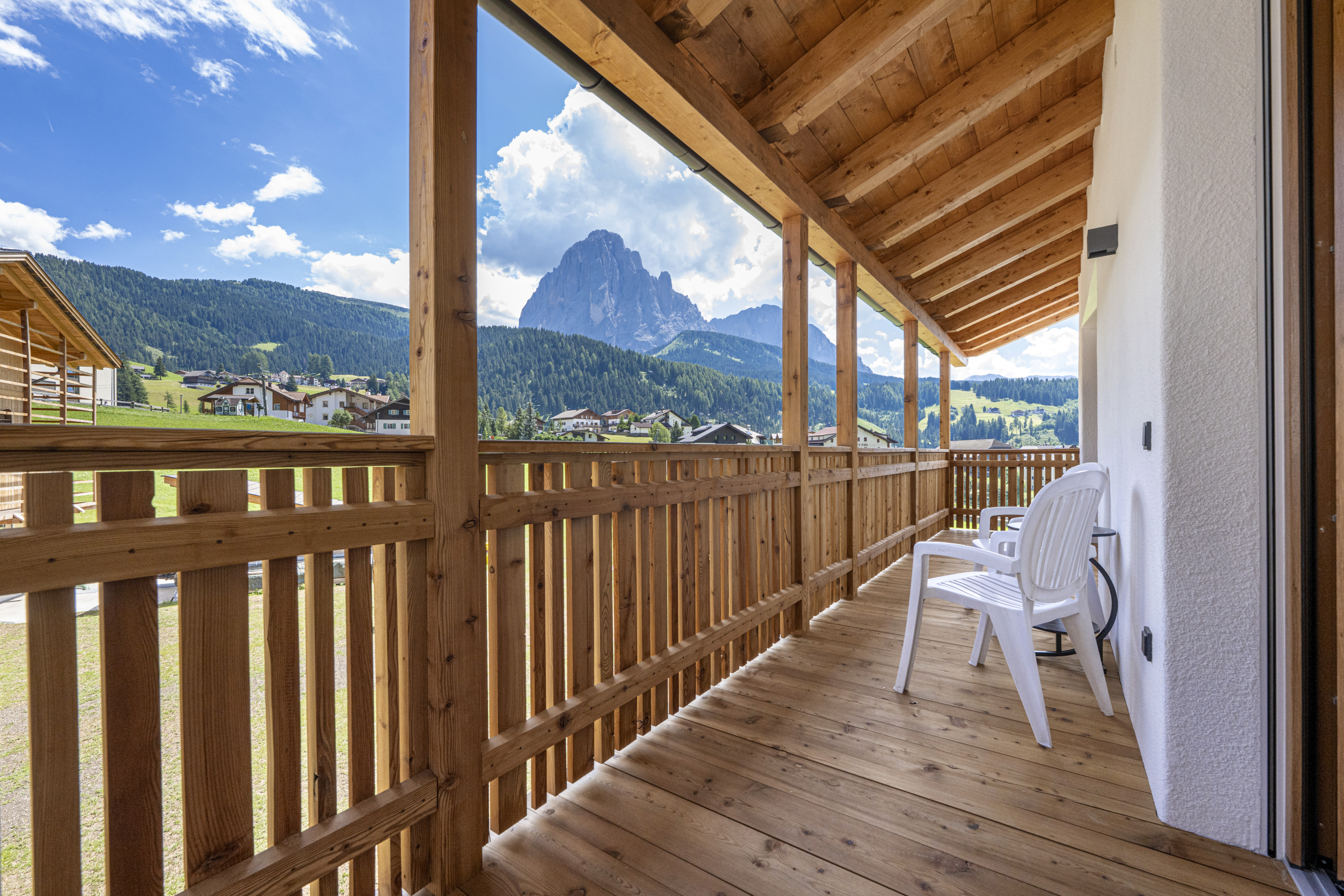Elegante Ferienwohnung mit Panoramaterrasse und Balkon – Wolkenstein, Gröden · 2 Schlafzimmer