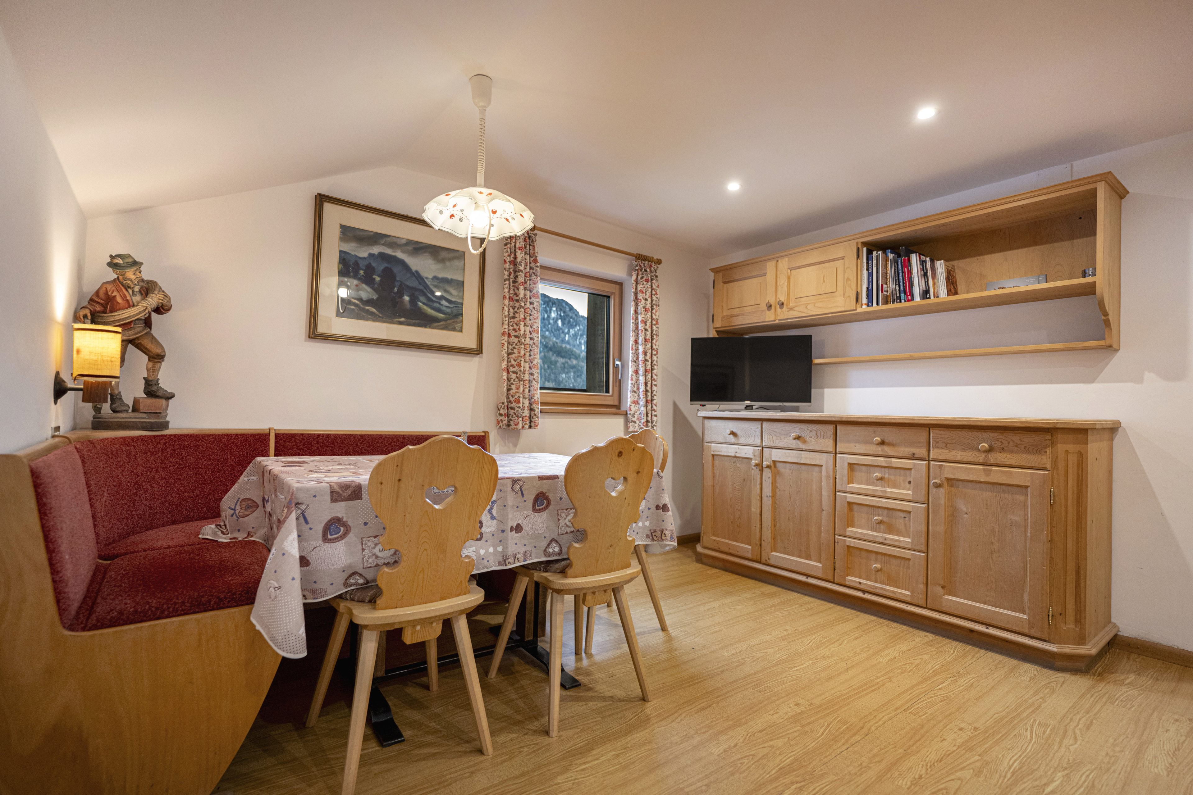 Ferienwohnung mit 2 Schlafzimmern und Garten – St. Ulrich, Gröden · 2 Schlafzimmer