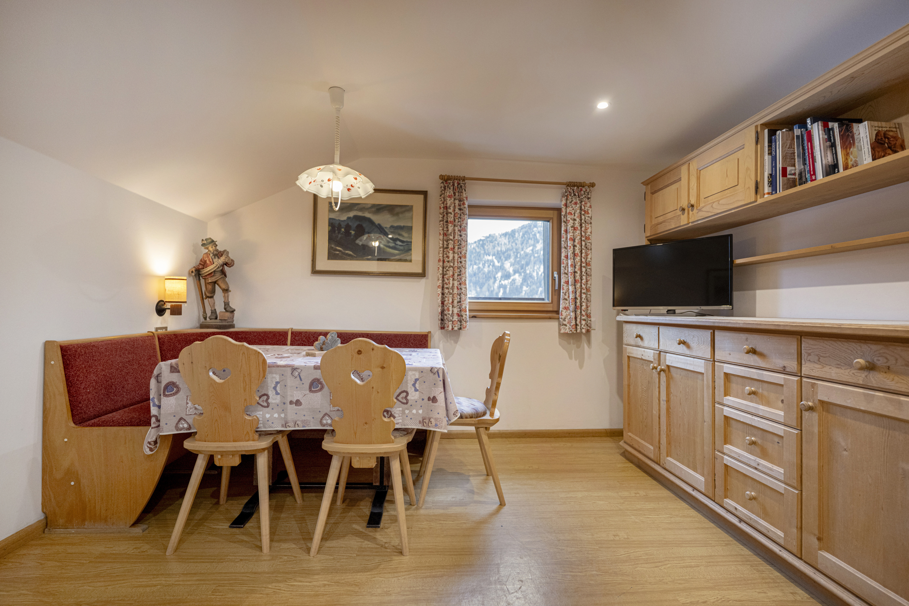 Ferienwohnung mit 2 Schlafzimmern und Garten – St. Ulrich, Gröden · 2 Schlafzimmer