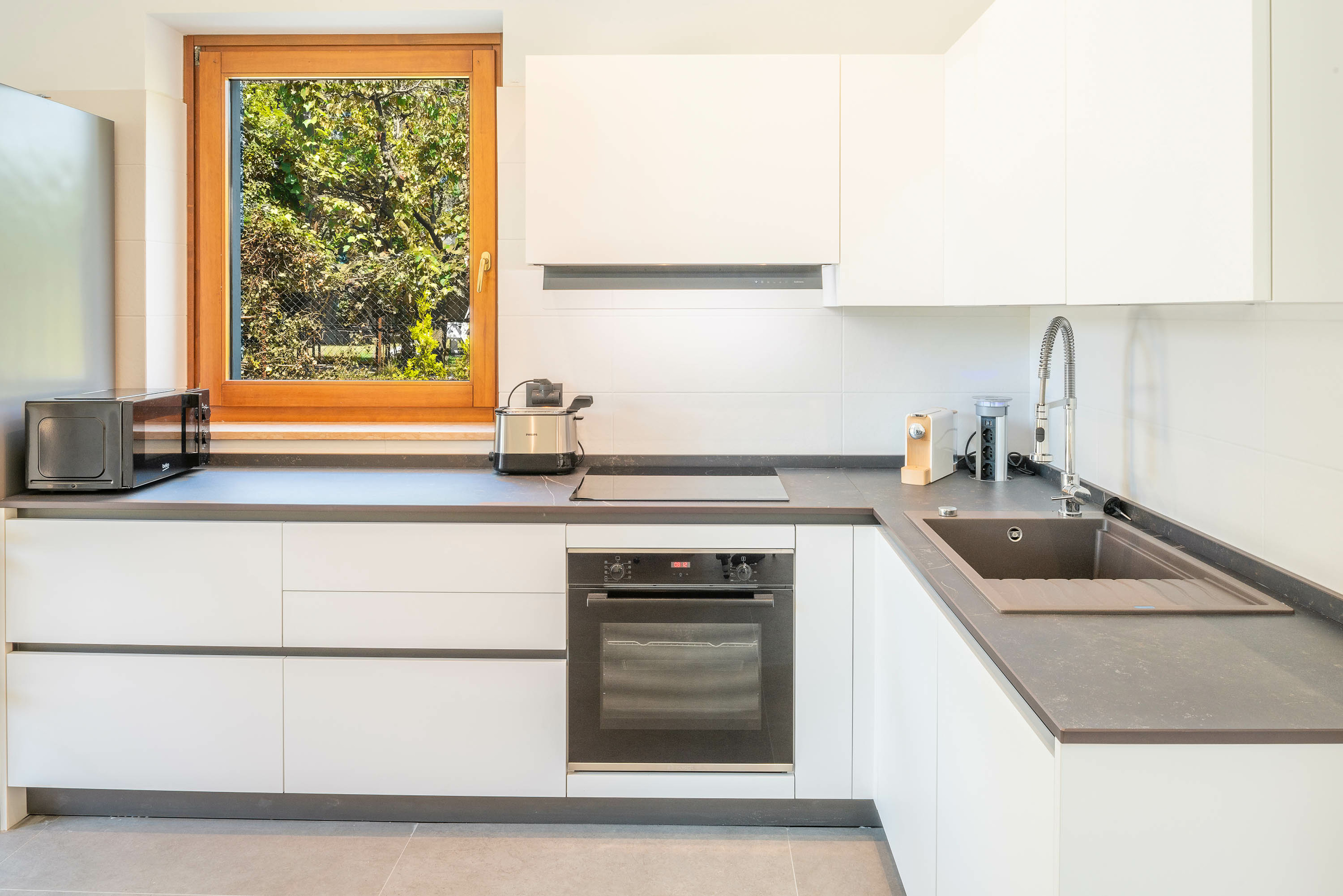 Elegante Villa con giardino e vasca idromassaggio esterna – Bardolino, Bardolino e dintorni · 4 Camera da letto