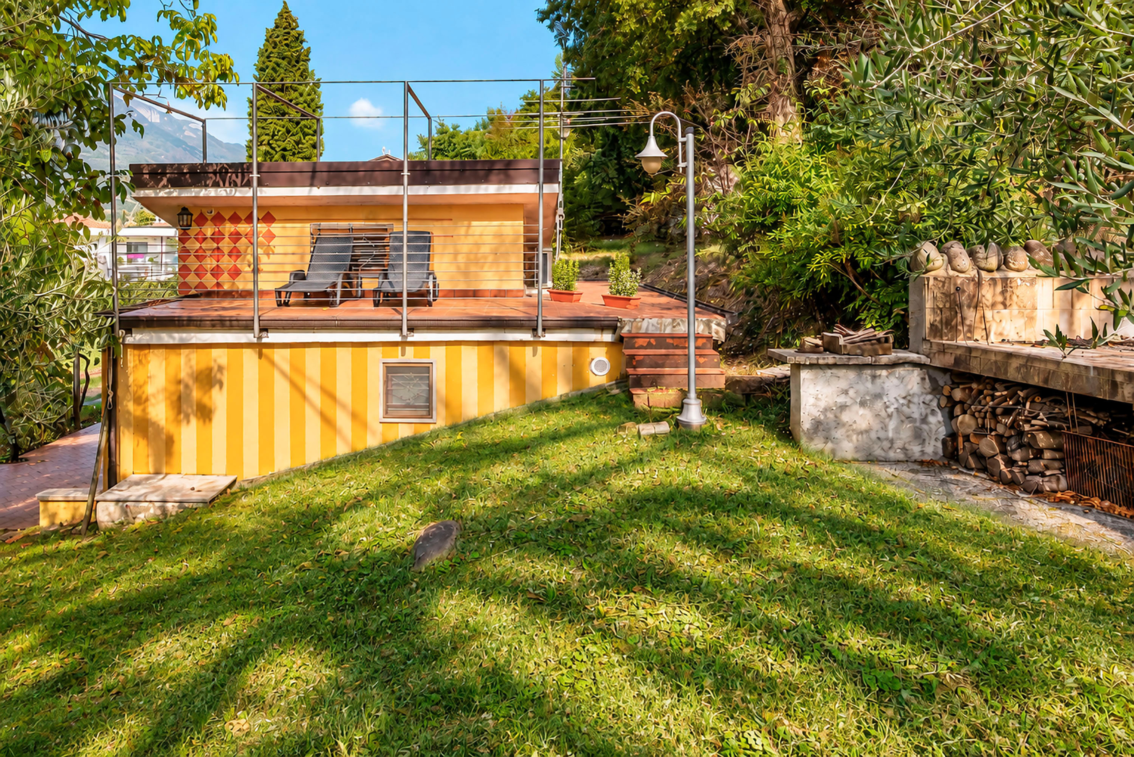 One-Bedroom Bungalow with garden – Caprino Veronese, Garda and surroundings · 1 Sleeping room