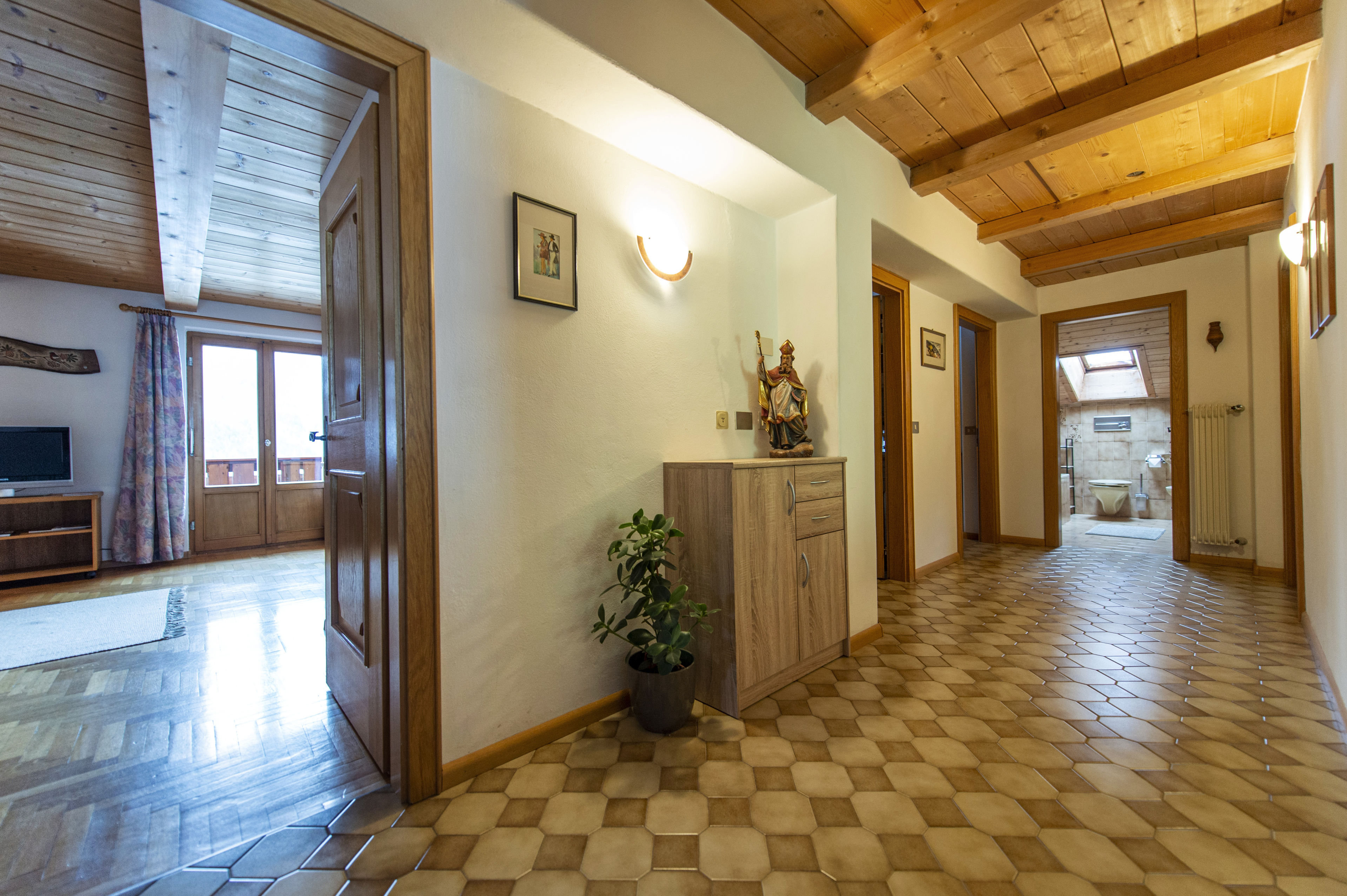Ferienwohnung mit 3 Schlafzimmern und Panoramabalkon – St. Ulrich, Gröden · 3 Schlafzimmer