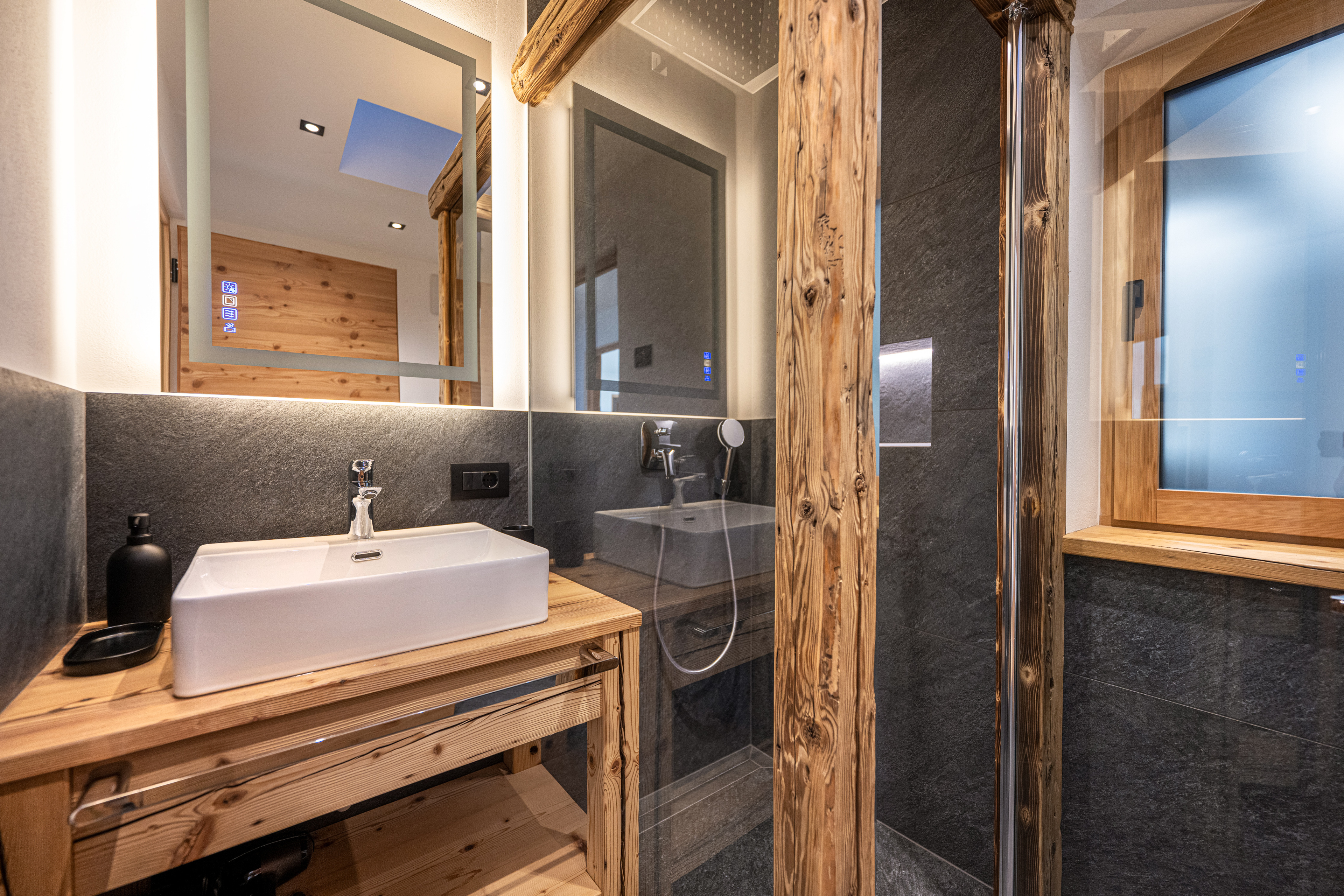 Ferienwohnung mit 3 Schlafzimmer und Garten – St. Ulrich, Gröden · 3 Schlafzimmer