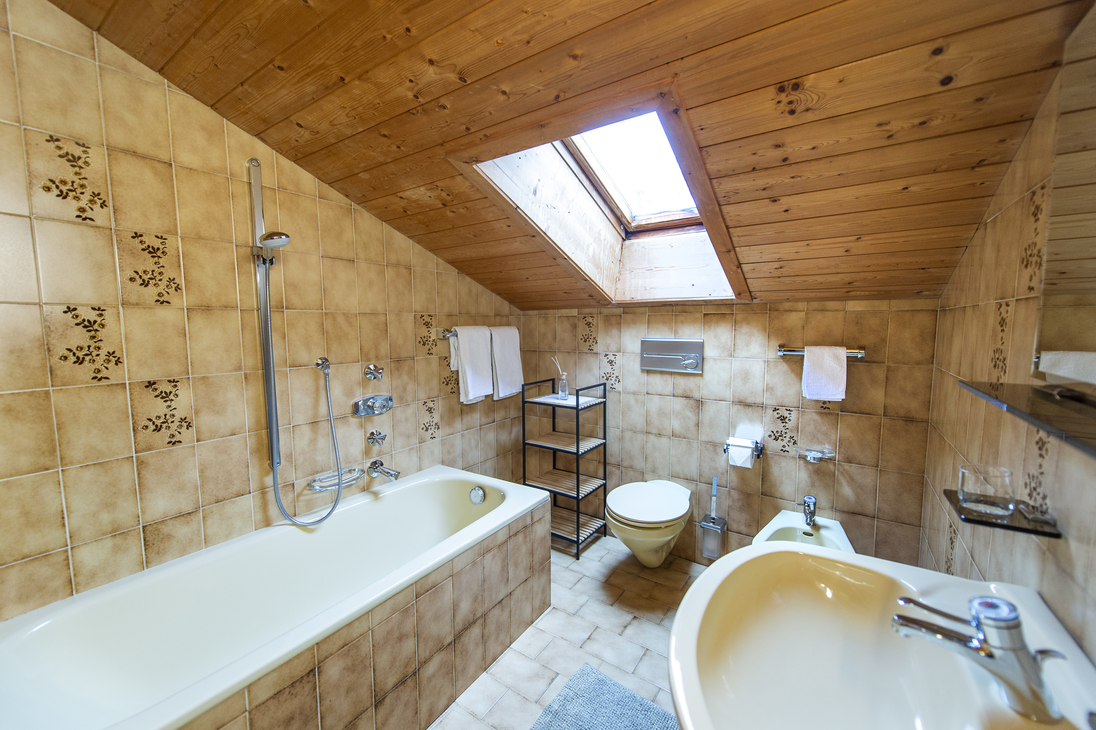 Ferienwohnung mit 3 Schlafzimmern und Panoramabalkon – St. Ulrich, Gröden · 3 Schlafzimmer