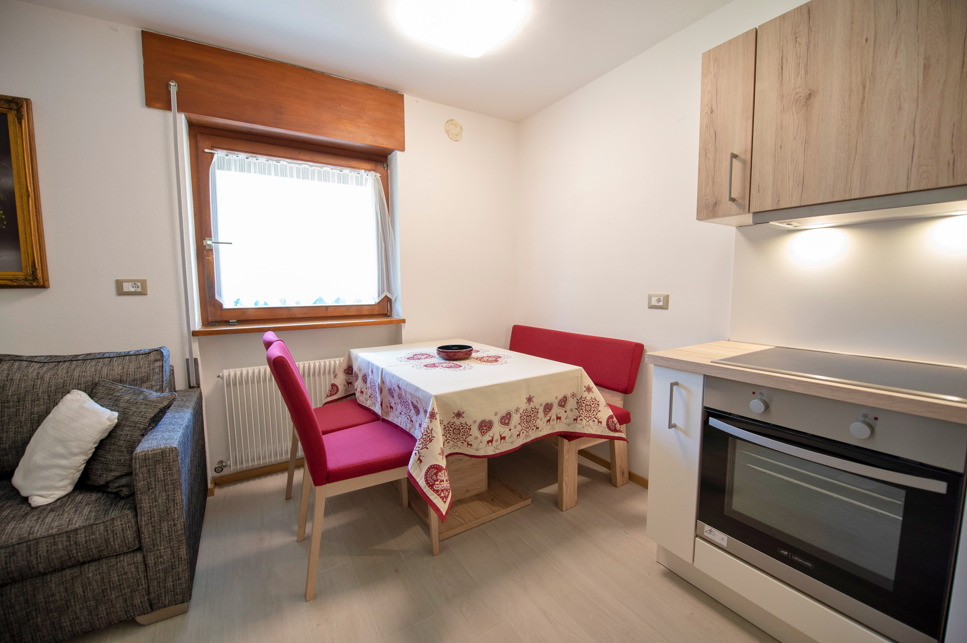 Ferienwohnung mit 2 Schlafzimmer und Garten – St. Ulrich, Gröden · 2 Schlafzimmer
