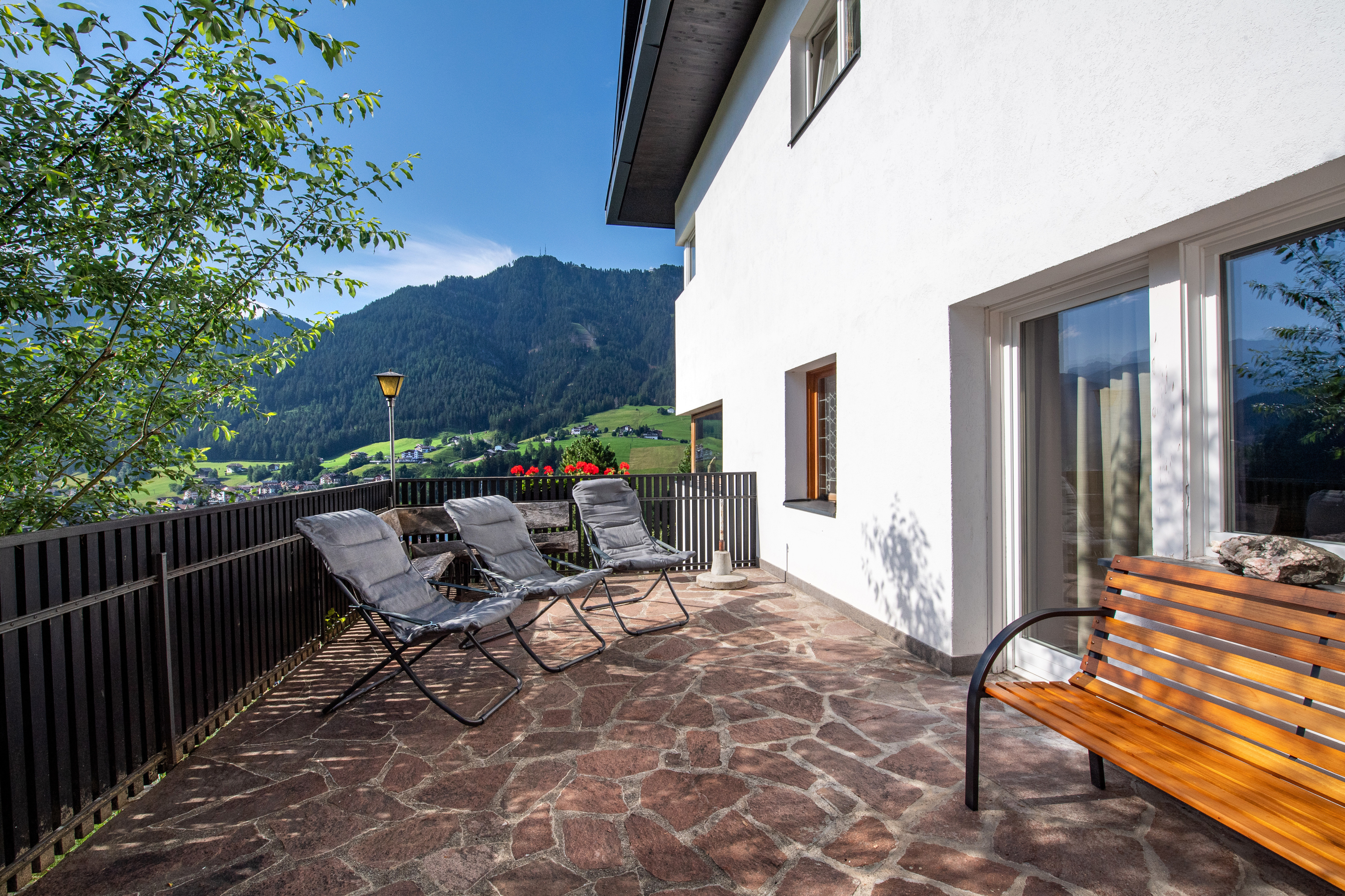 Geräumige Ferienwohnung mit 3 Schlafzimmern, Balkon und Terrasse – St. Ulrich, Gröden · 3 Schlafzimmer